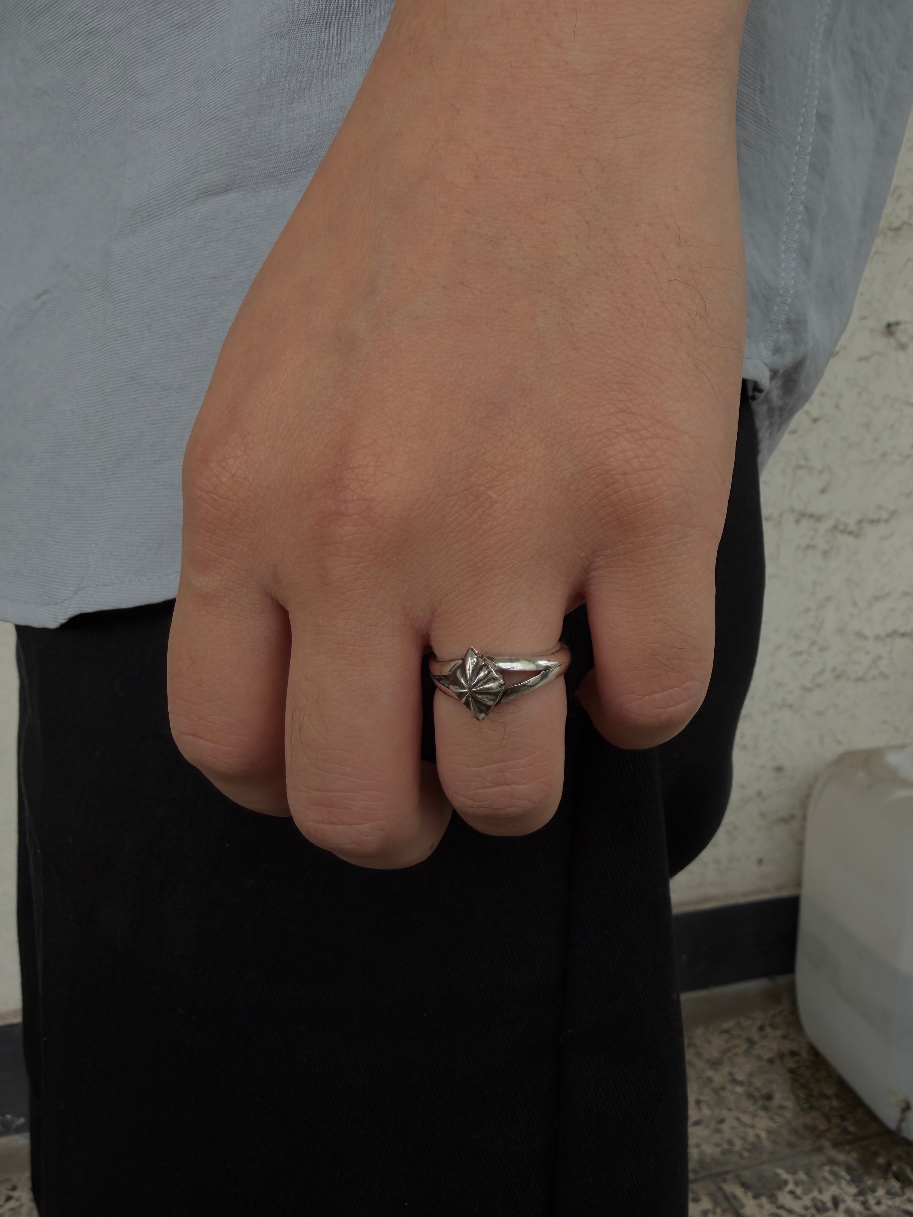Diamond concho ring B