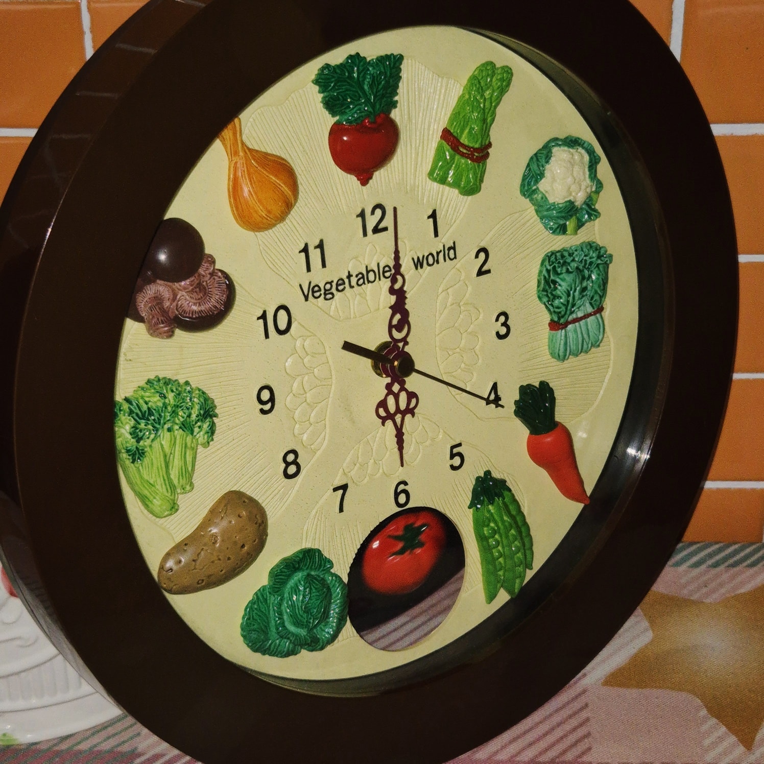 90s 레트로 야채 장식 토마토 괘종 벽시계