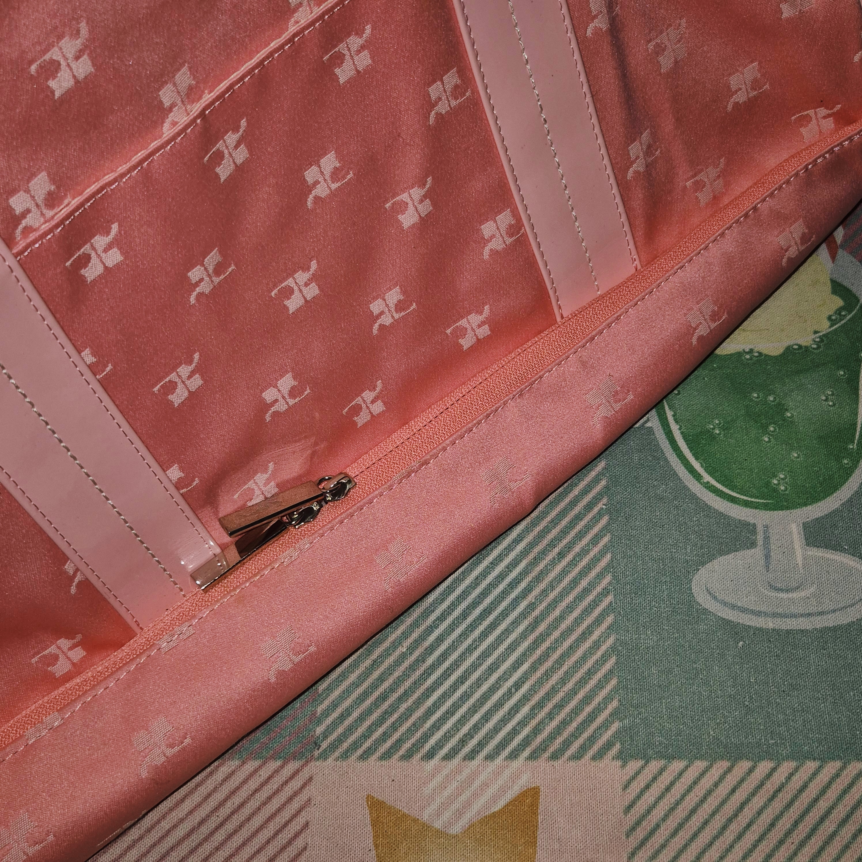 00s 꾸레쥬 핑크 로고 자수 에나멜 빅 볼링백