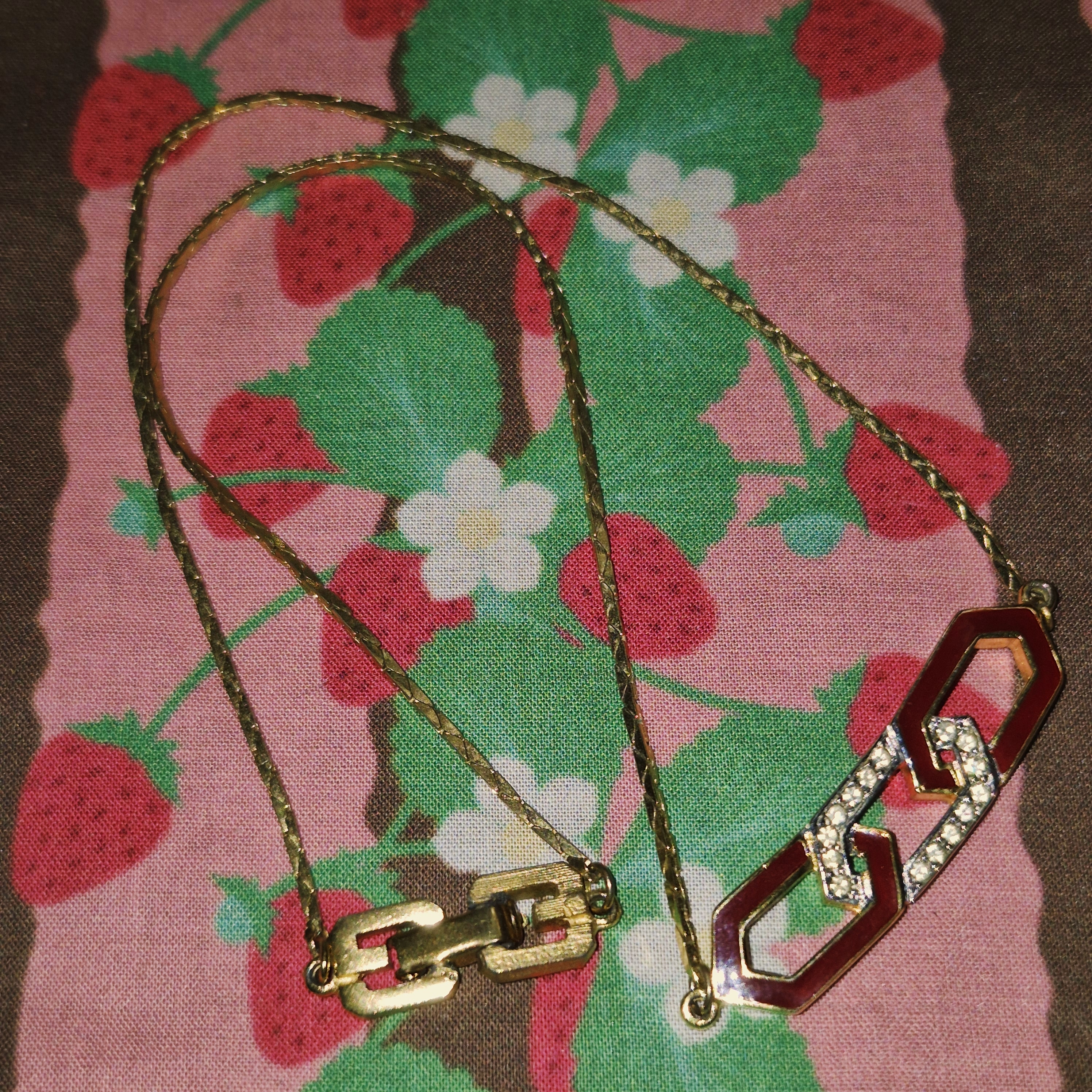 79s 지방시 g로고 레드 에나멜 파베 초커