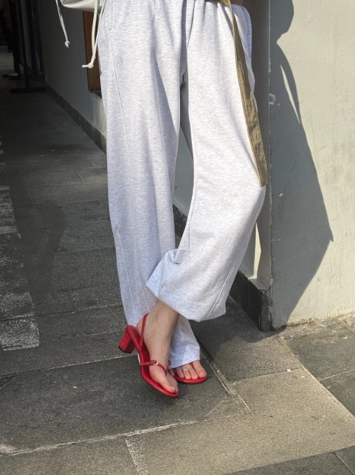 buckle flip-flops shoes