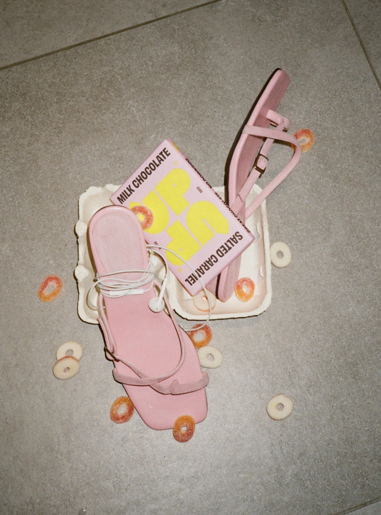 Strap sandals