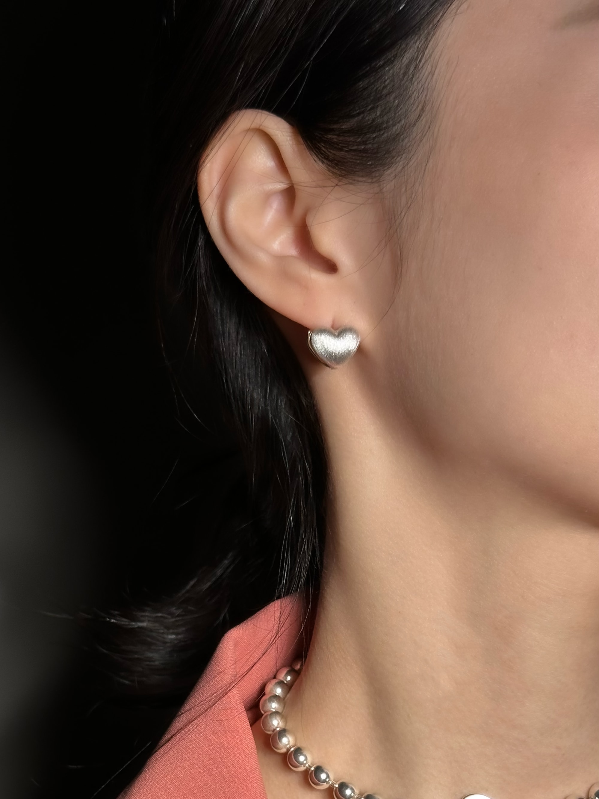 [925 silver] 304.Double-sided volume heart earrings / EARRING