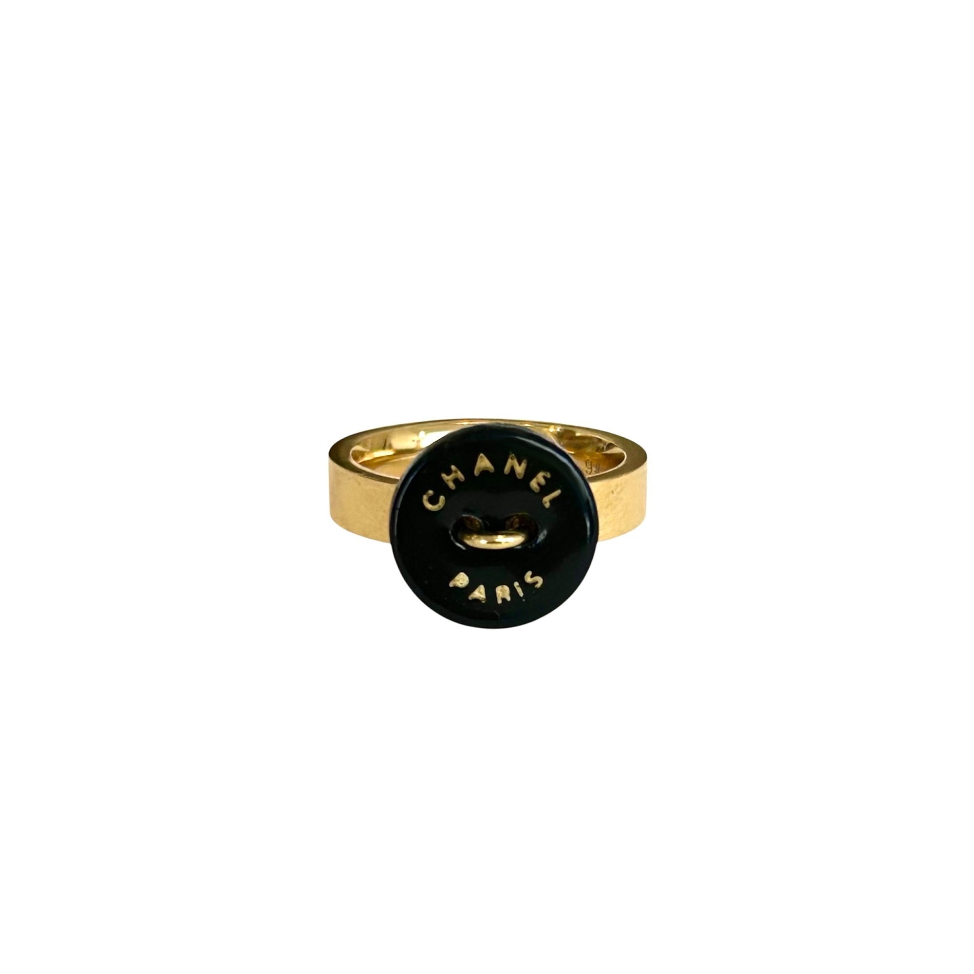 CHANEL button no.26 only one