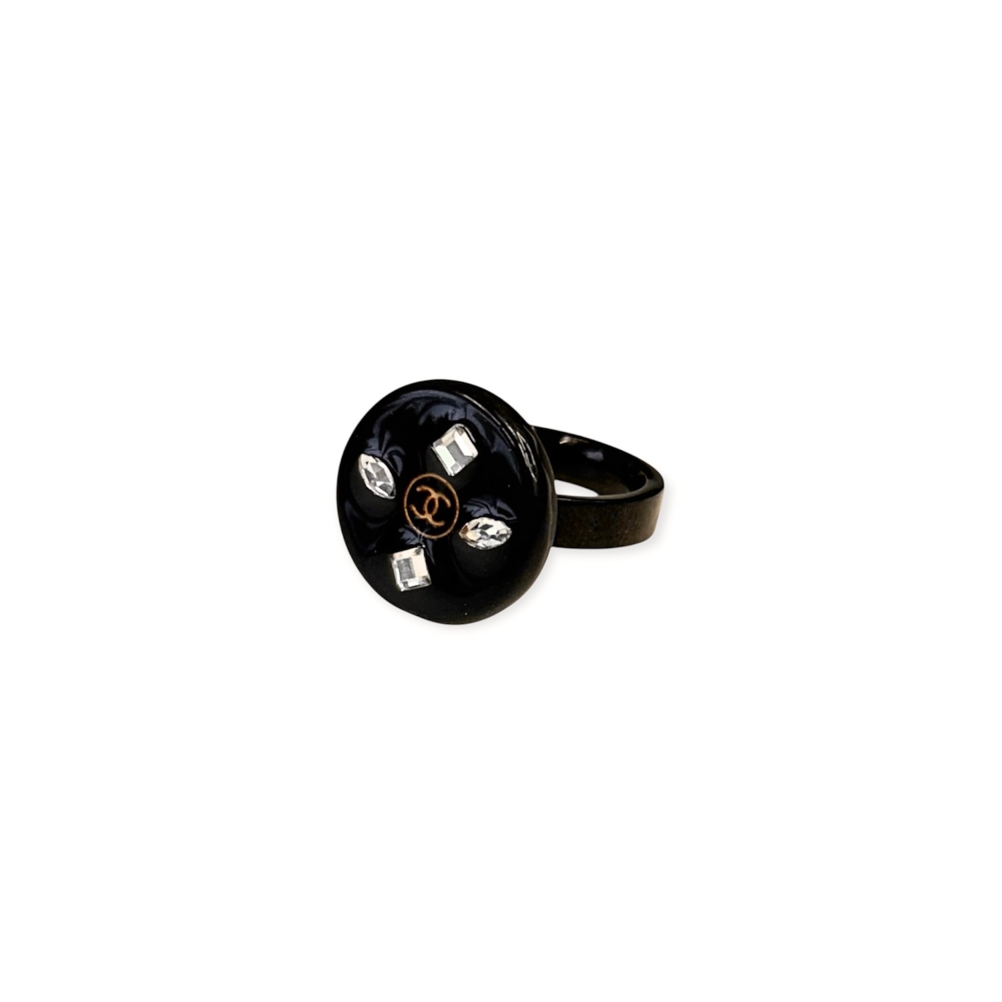 CHANEL button no.145 only one