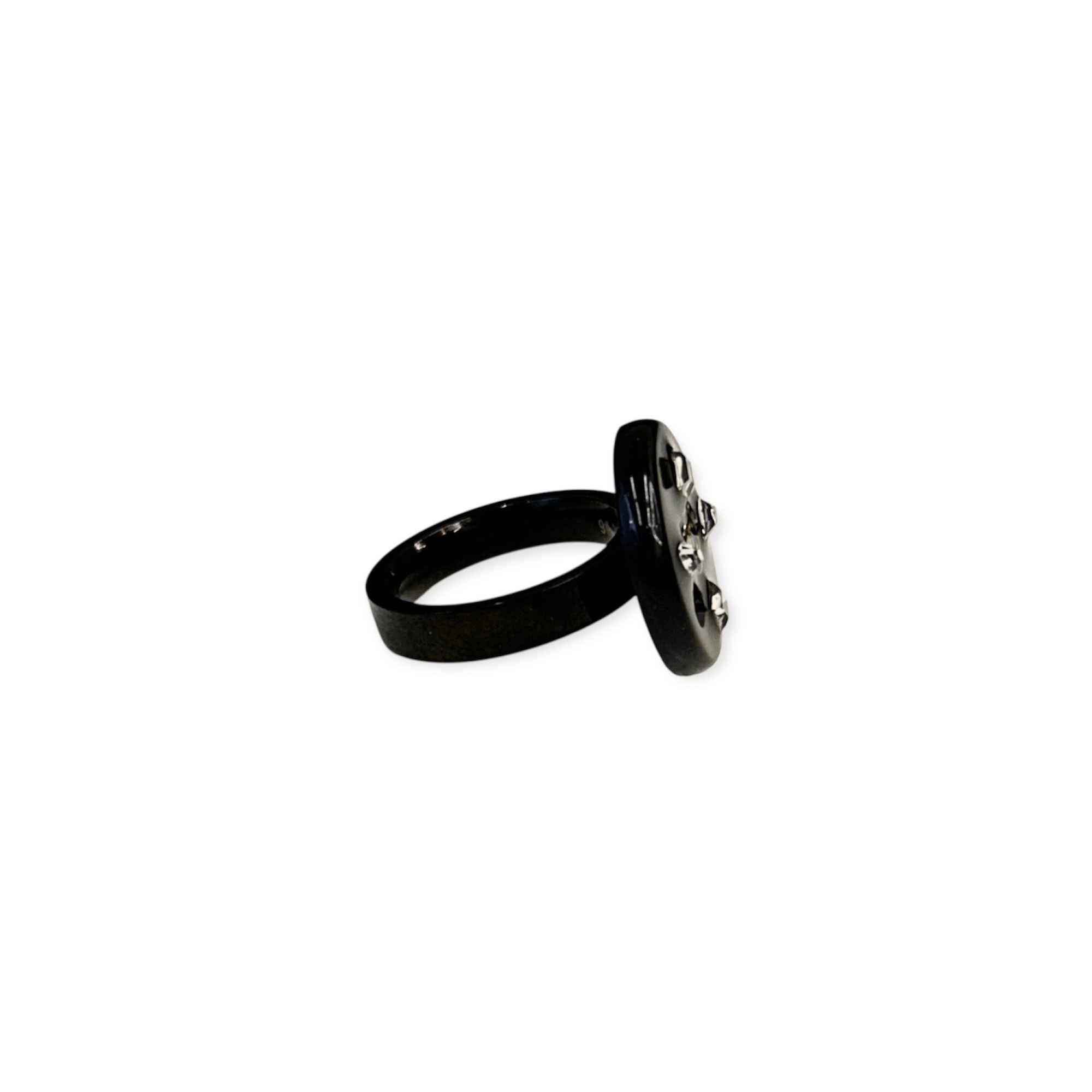 CHANEL button no.145 only one