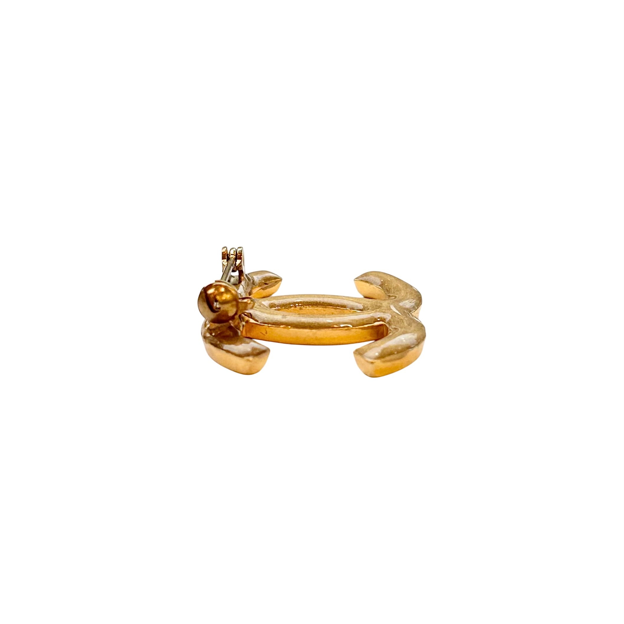 CHANEL hanger CC brooch