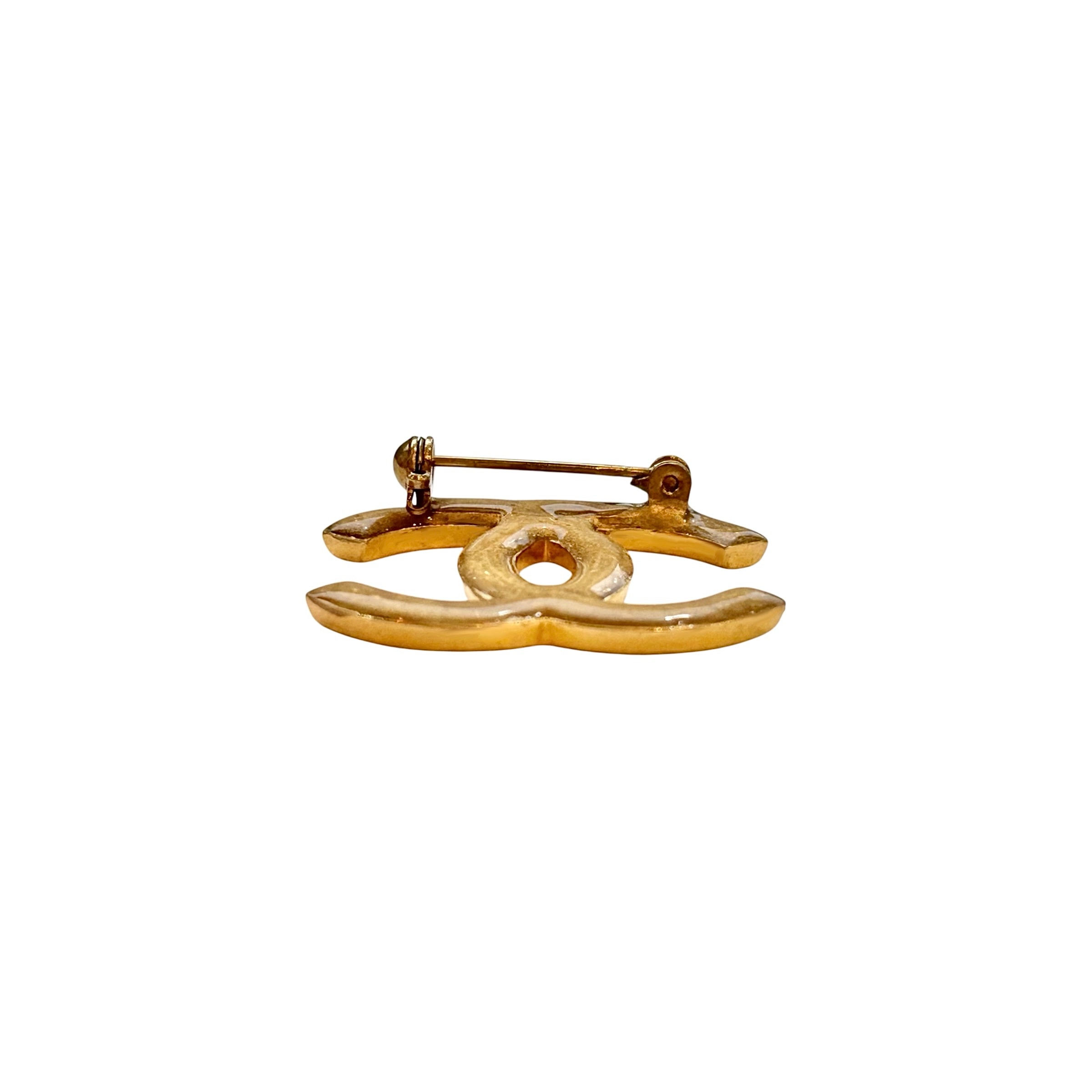 CHANEL hanger CC brooch