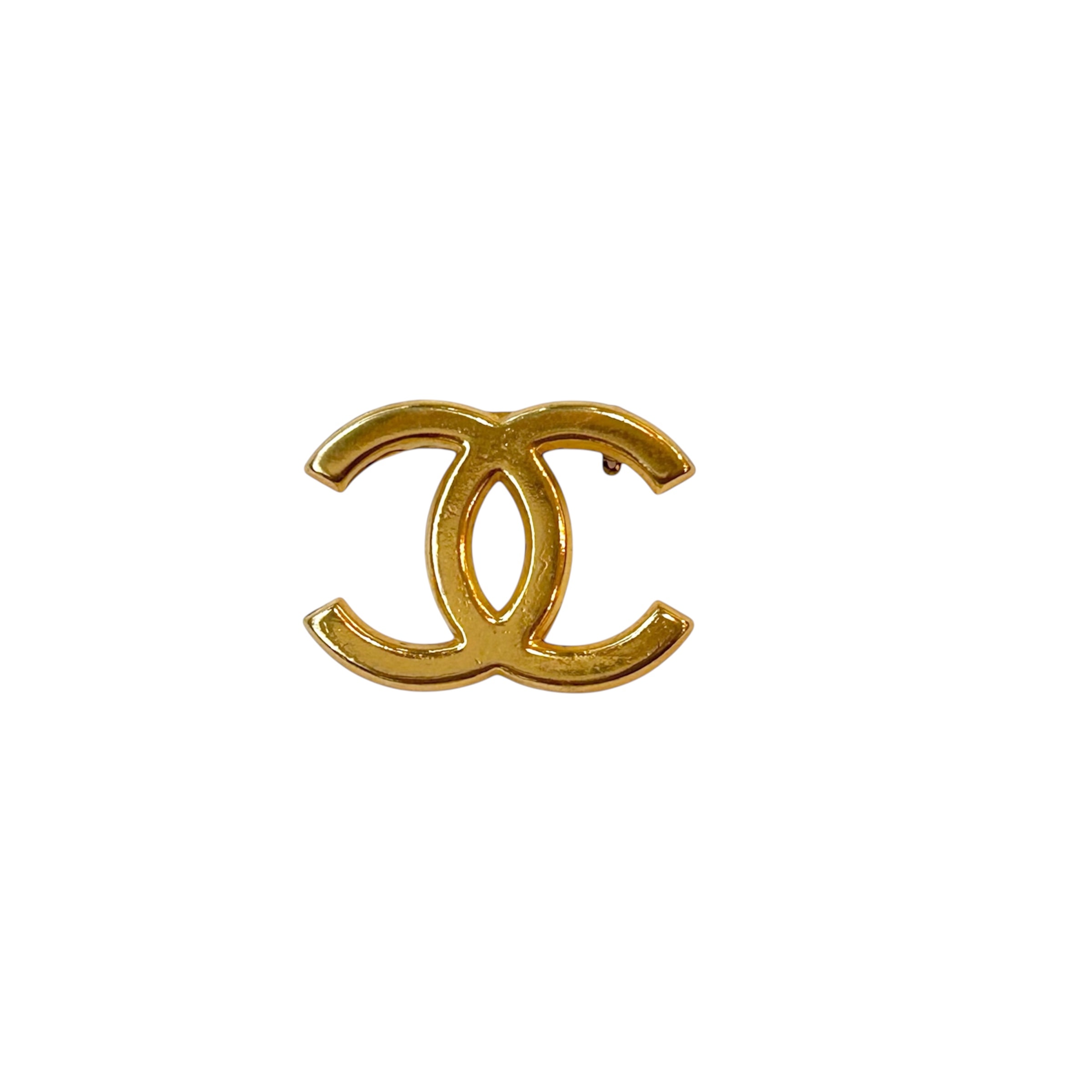 CHANEL hanger CC brooch