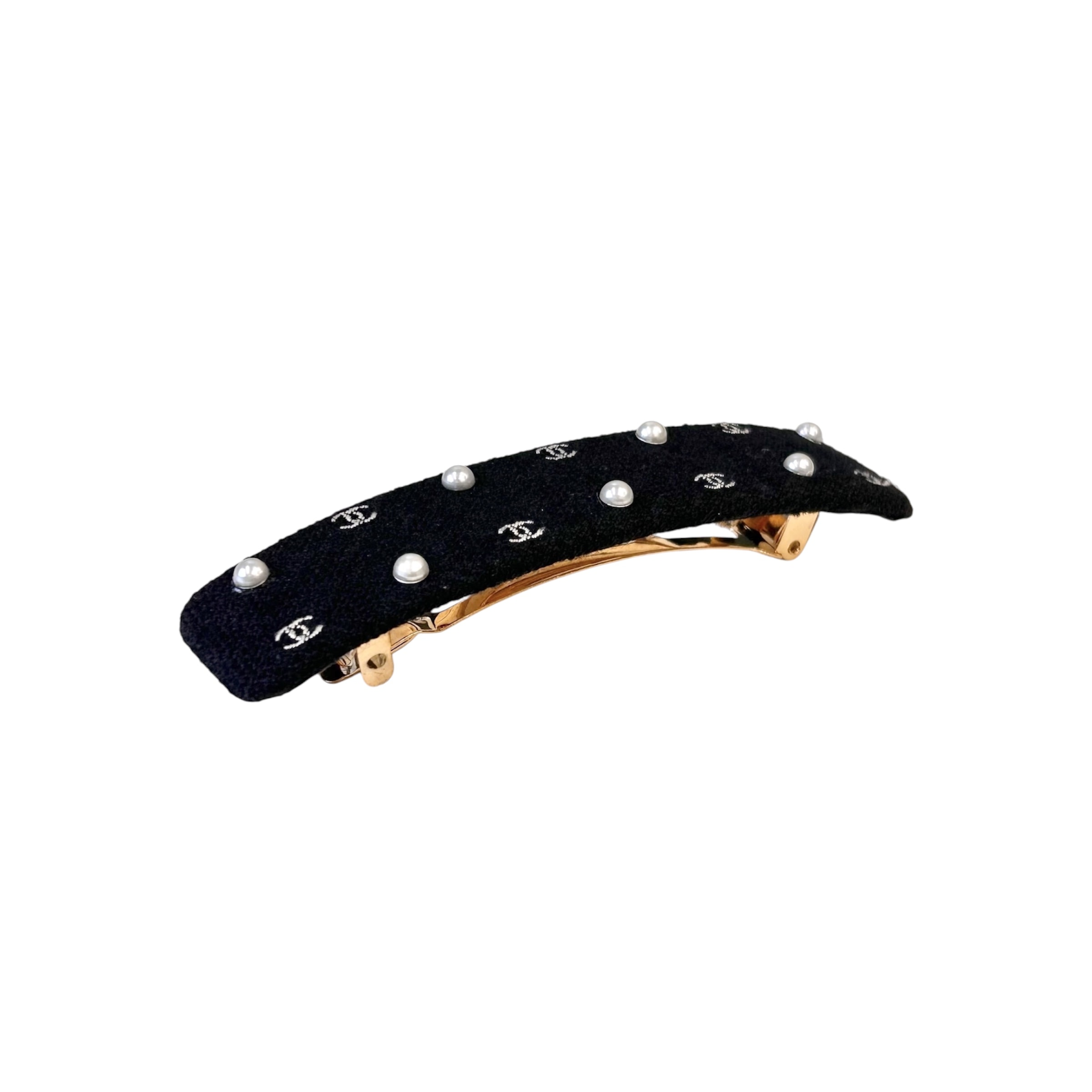 Classic dot pearl hair barrette