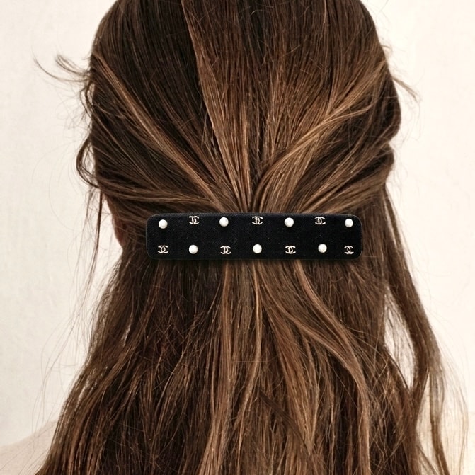 Classic dot pearl hair barrette
