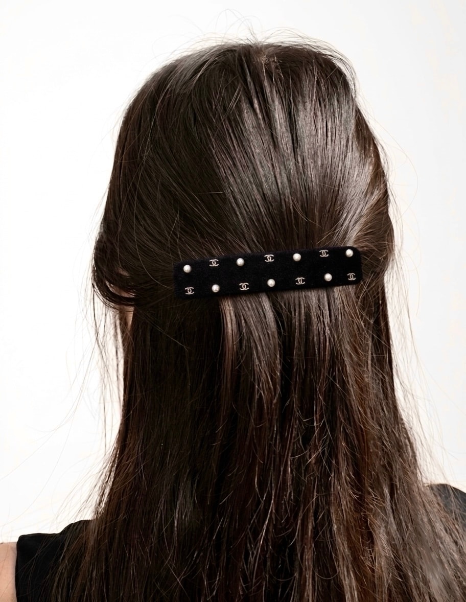 Classic dot pearl hair barrette