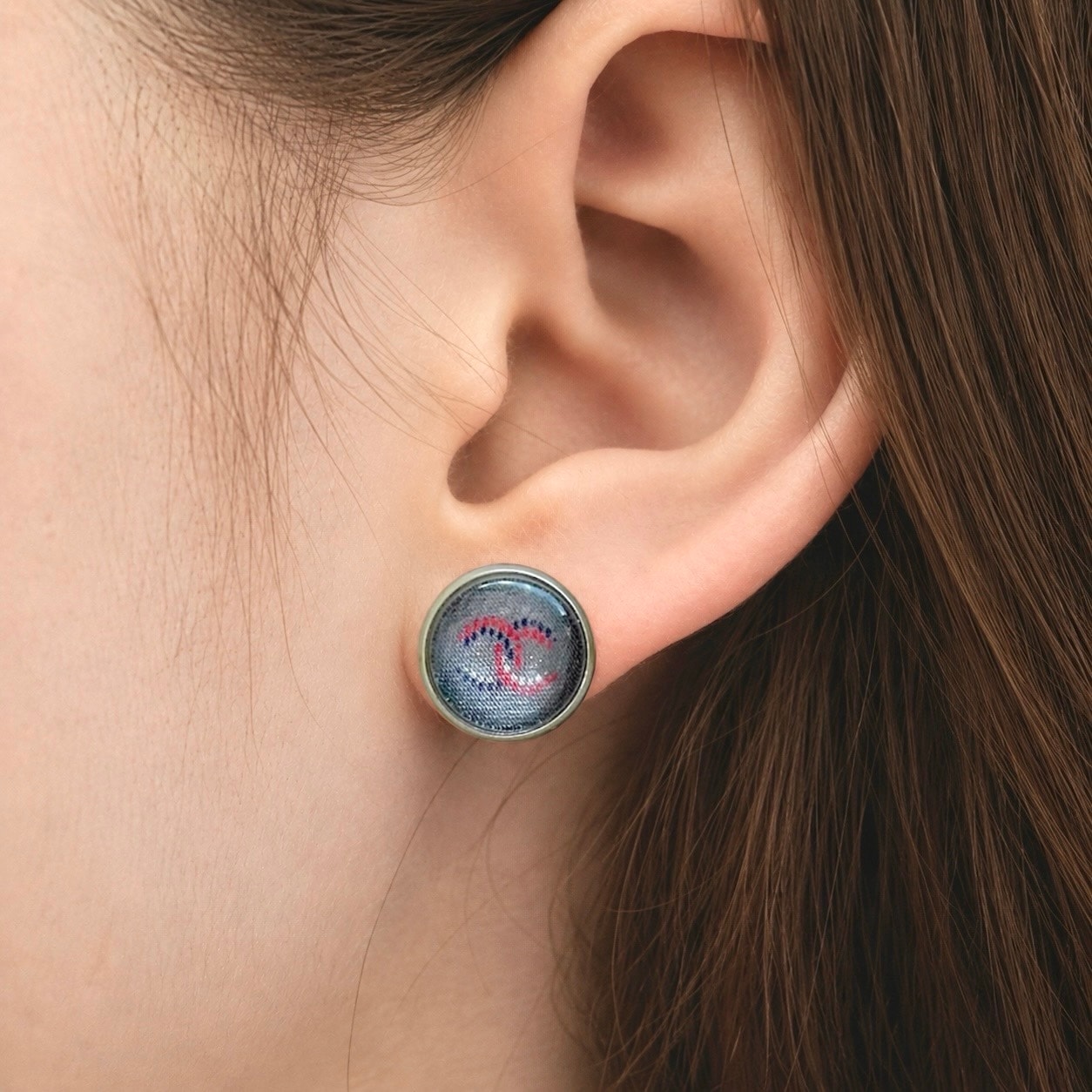 mute grey cc glass dome earring -silver