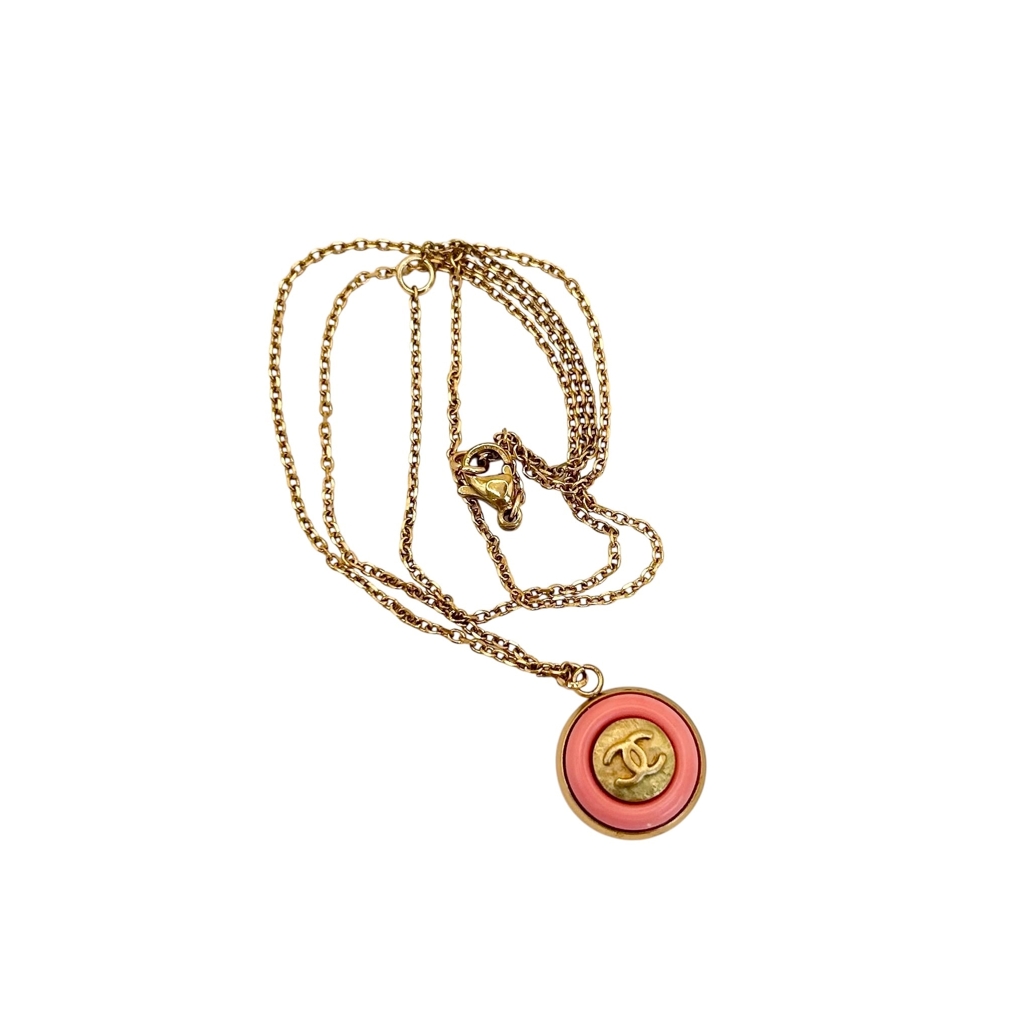 CHANEL button no.151