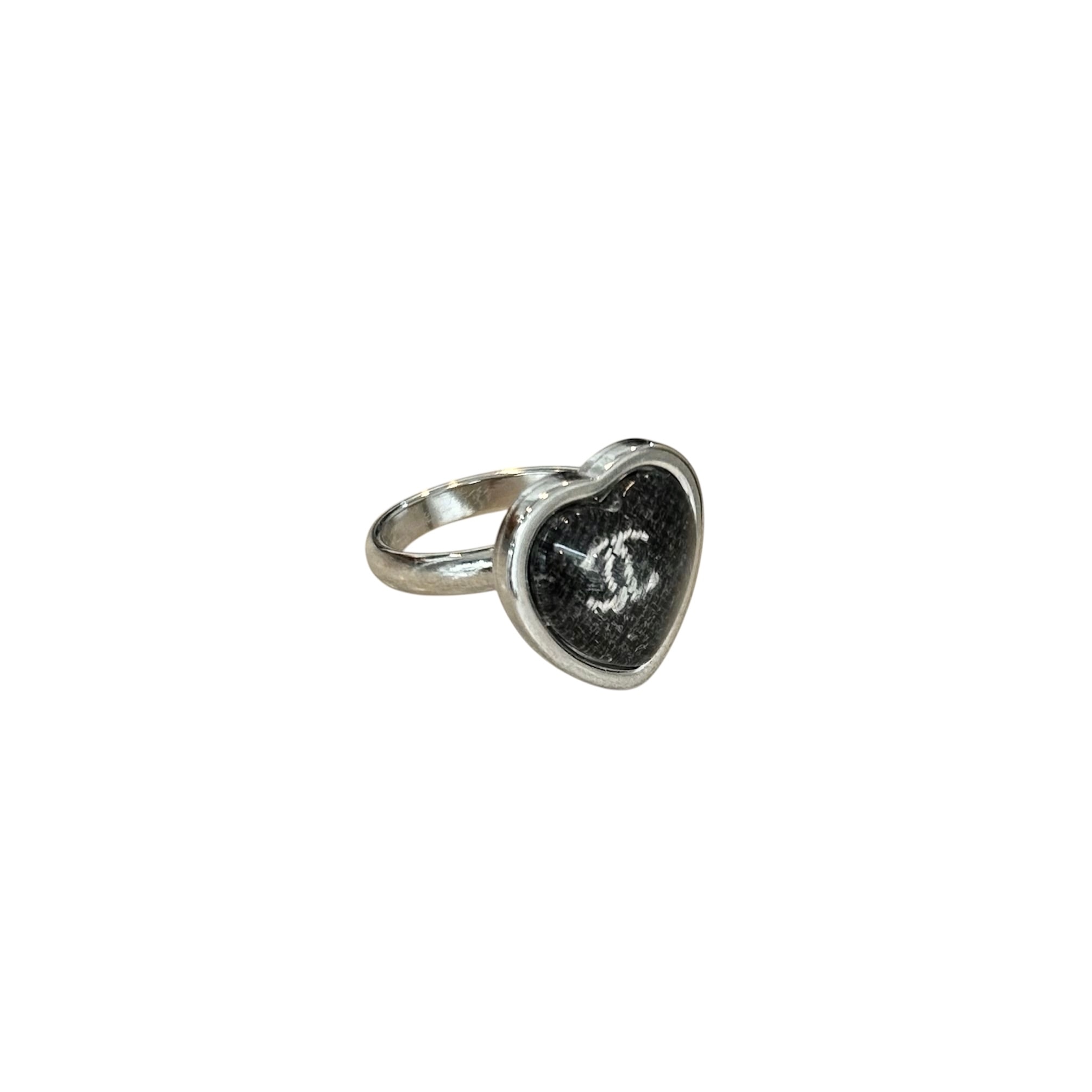 black tweed love heart ring