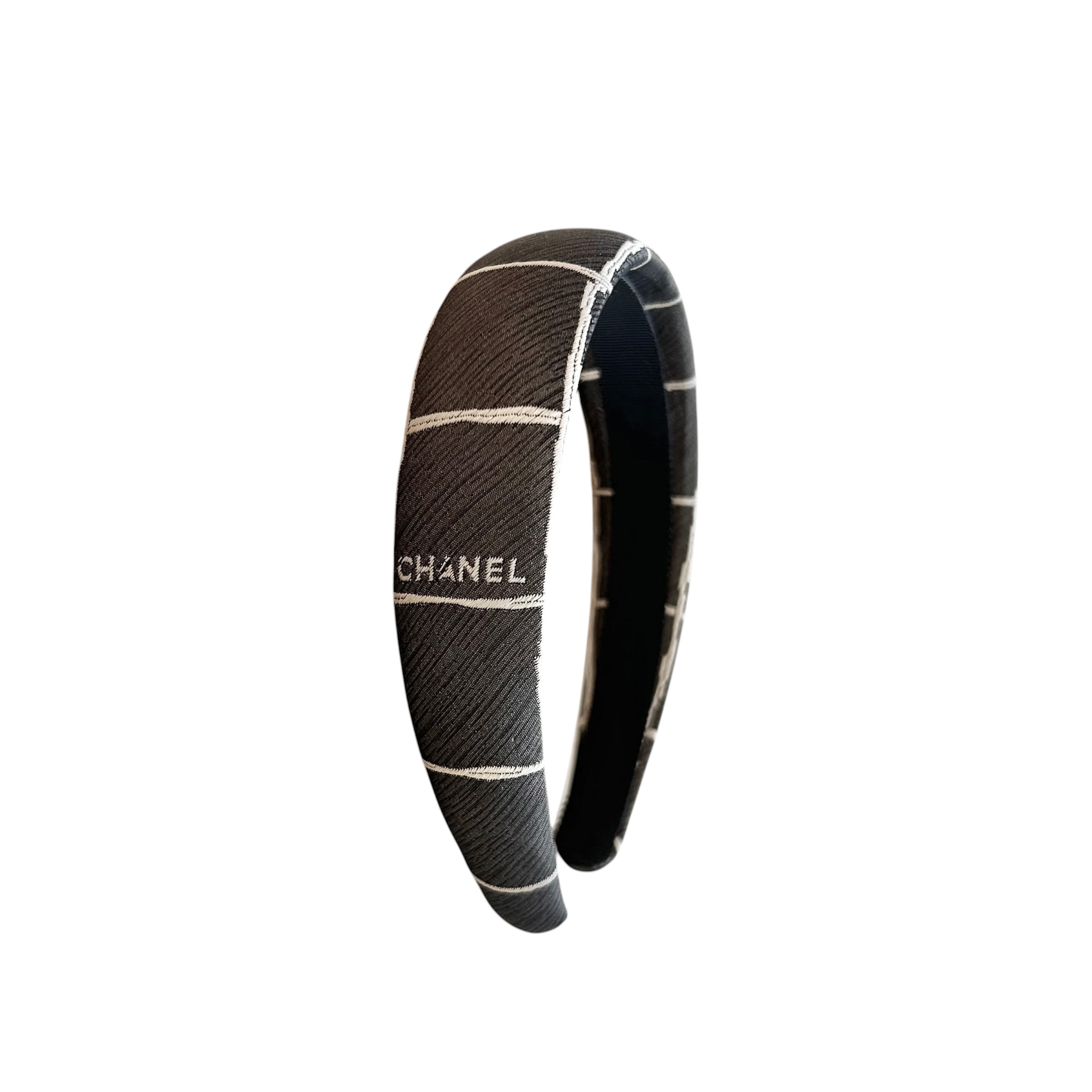 CHANEL le Blanc Smoky band