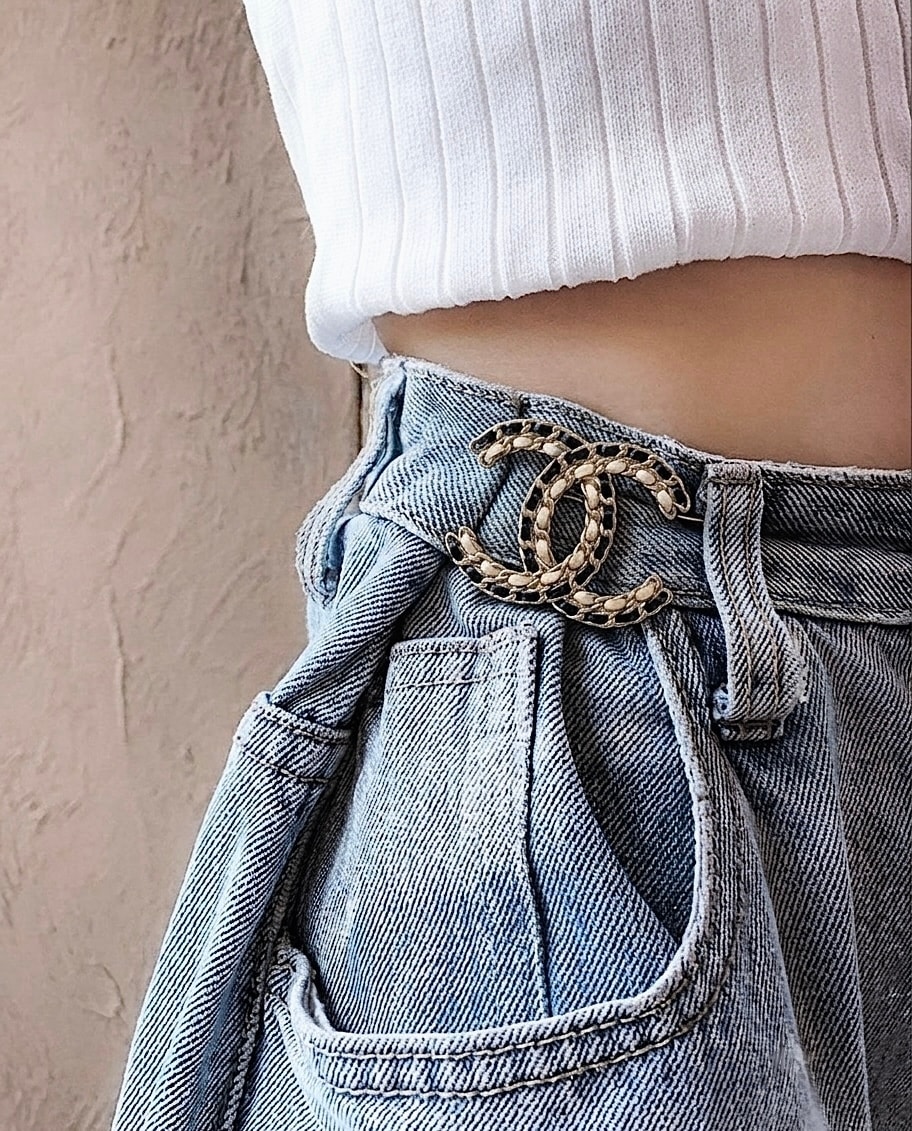 CHANEL navy leather chain CC brooch