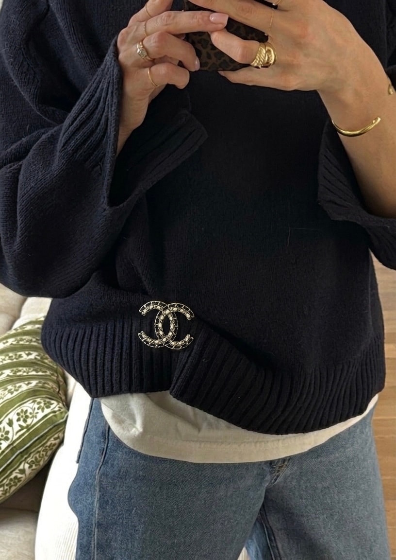 CHANEL navy leather chain CC brooch