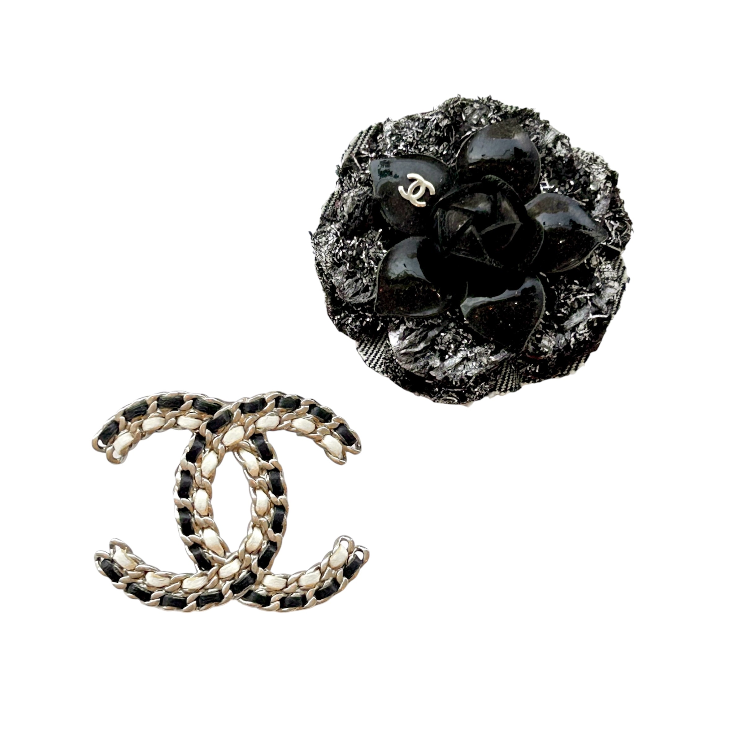 CHANEL navy leather chain CC brooch