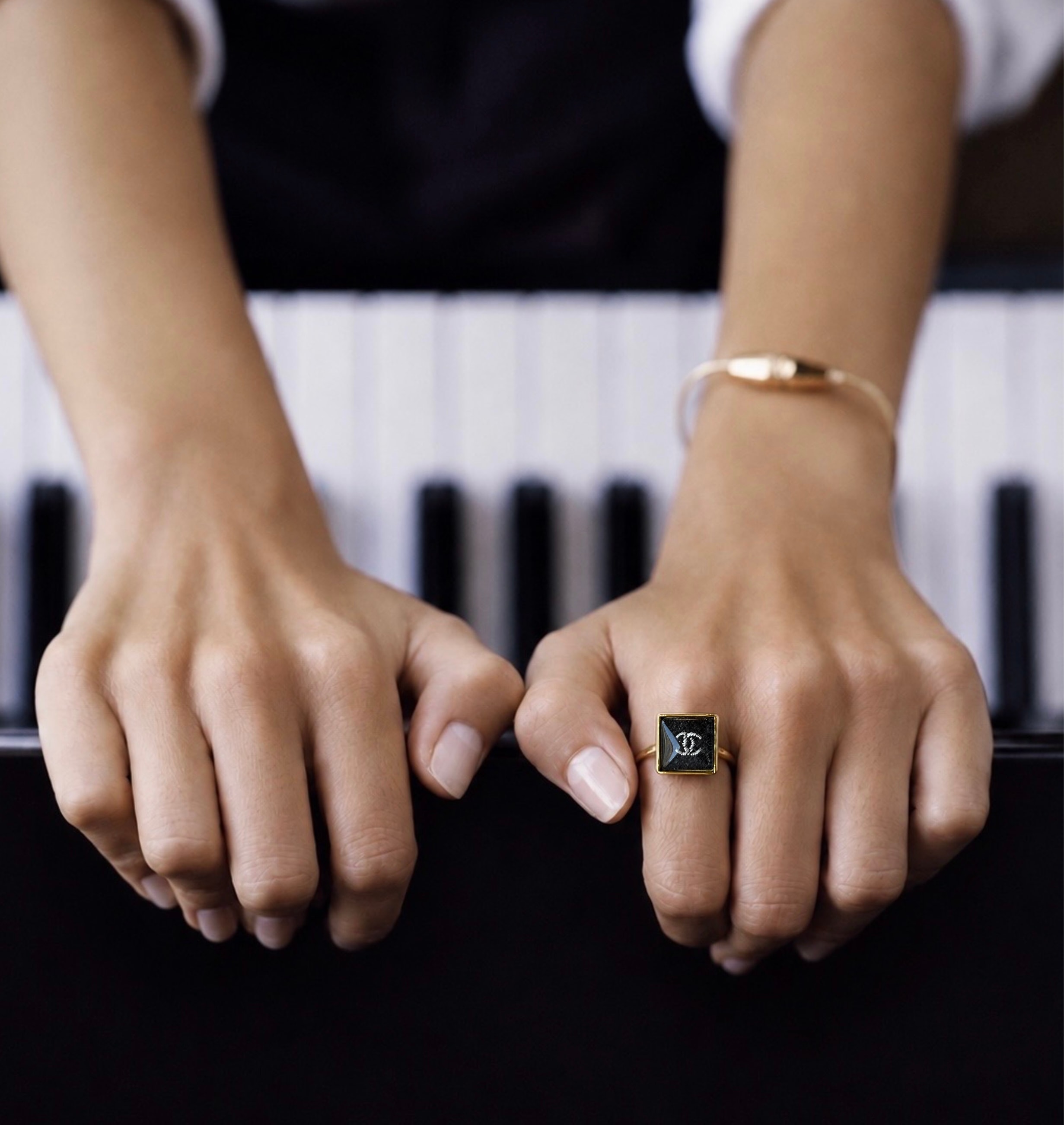 black tweed cc square ring