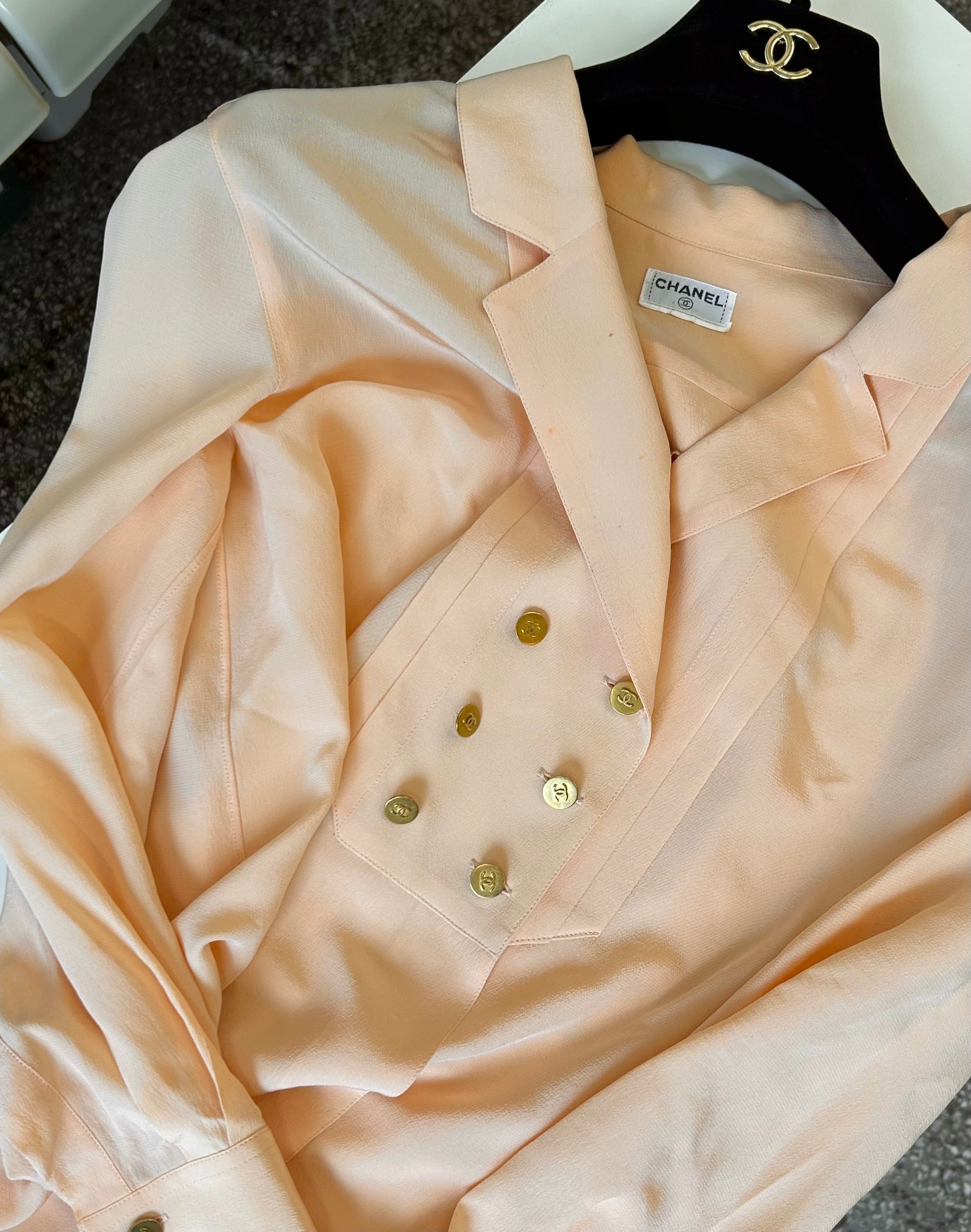 CHANEL button no.157