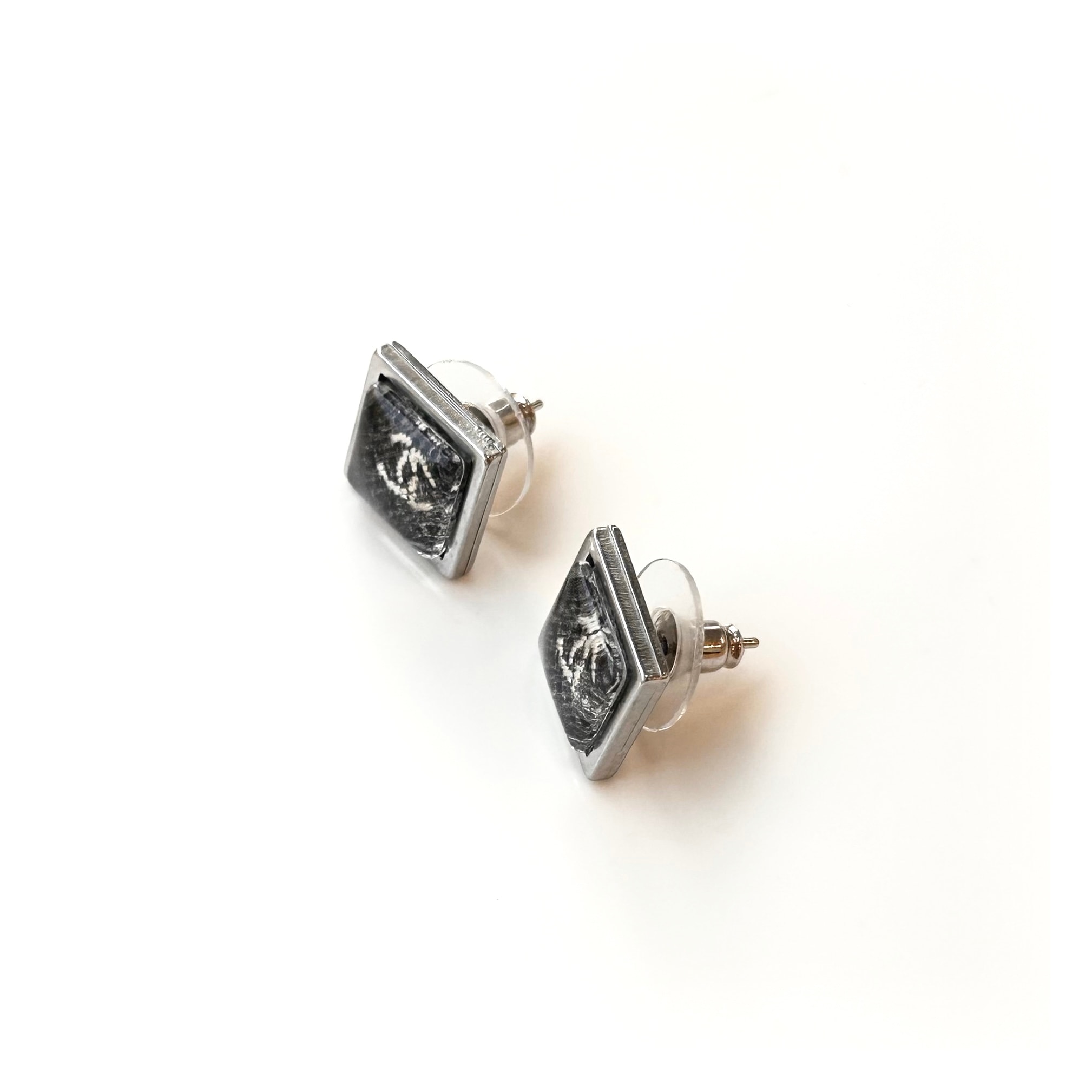 black tweed cc square earring