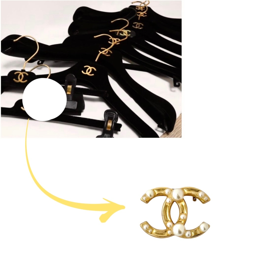 CHANEL pearl blend CC brooch