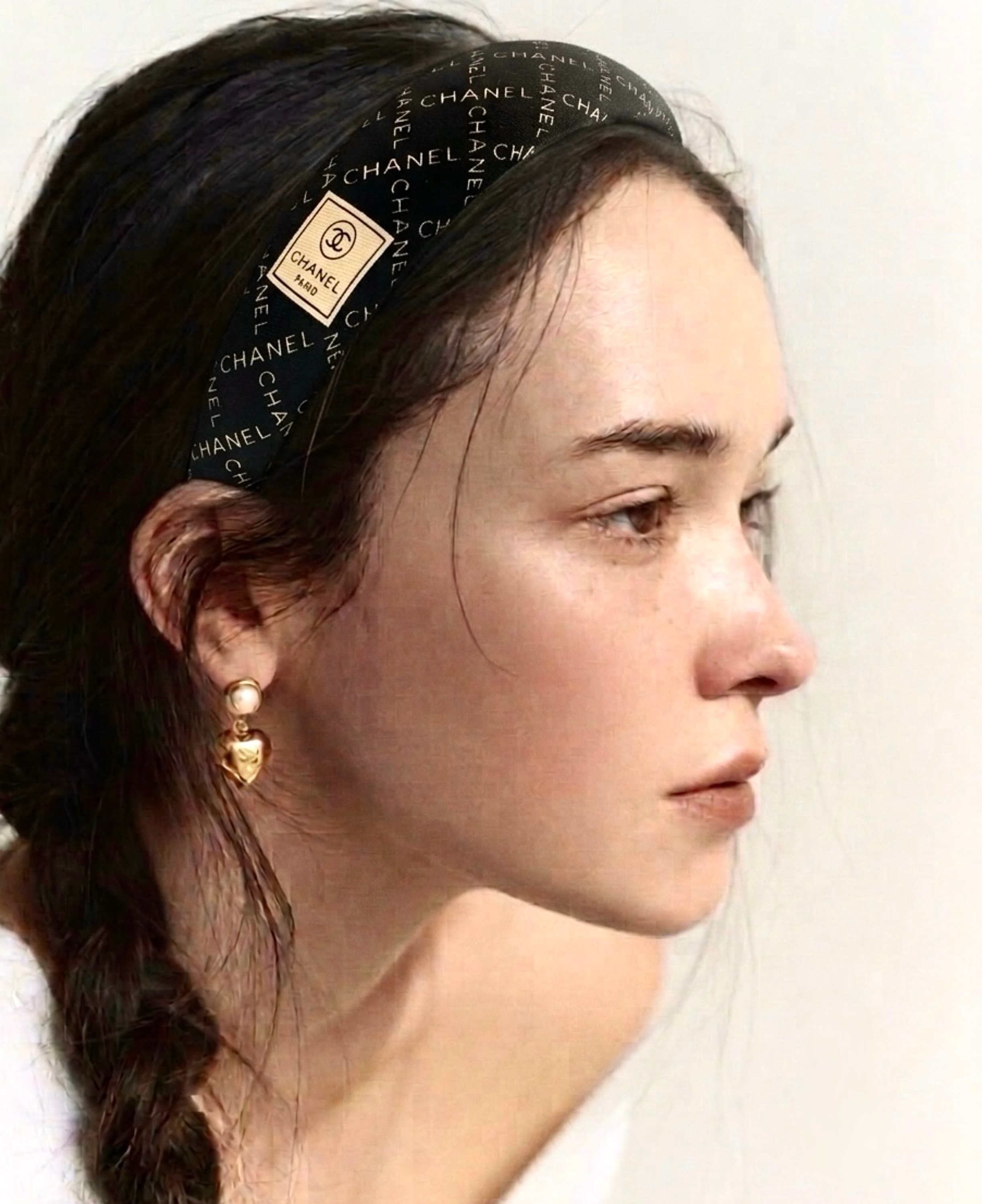 CHANEL Signature spell silk band