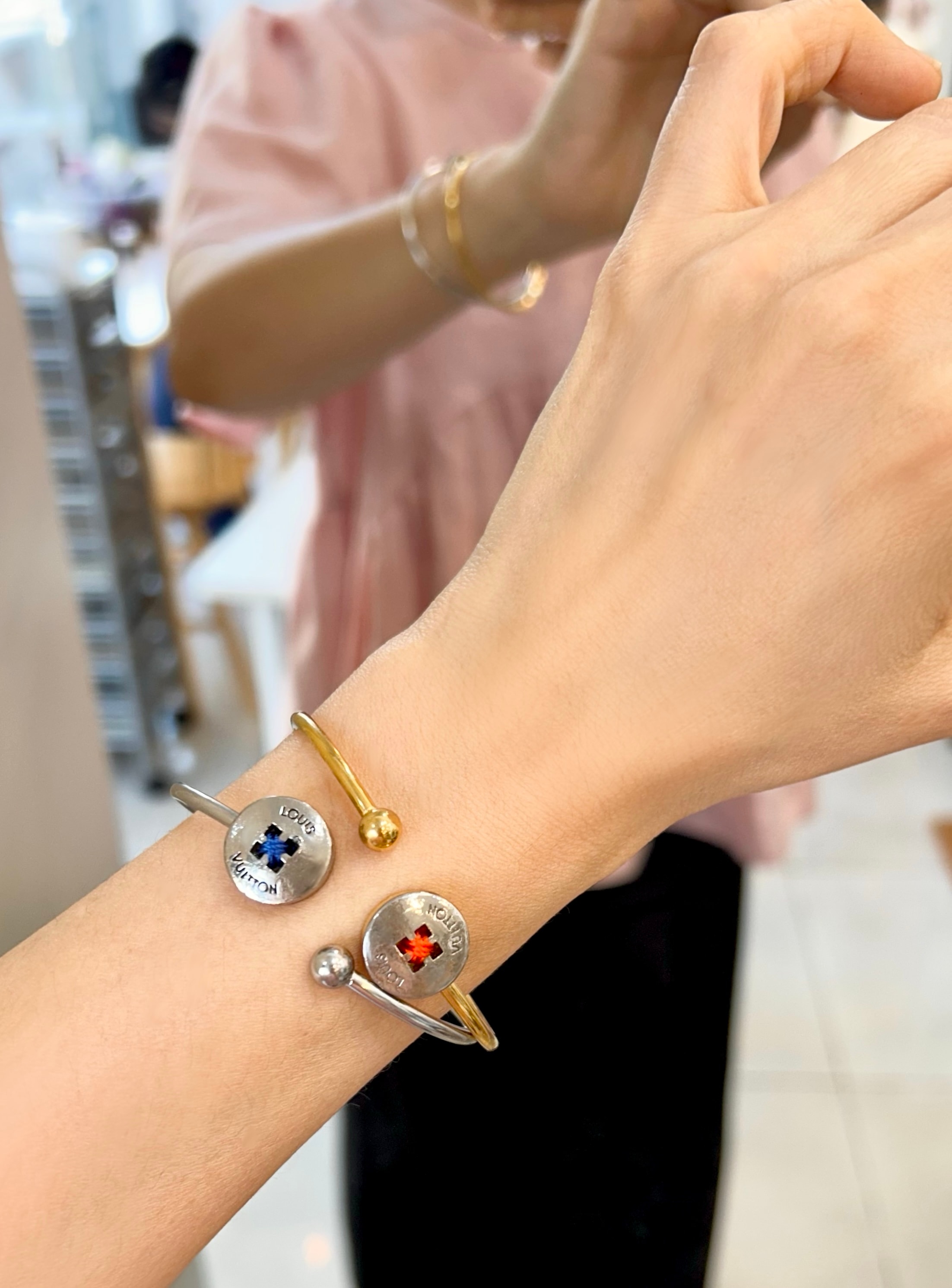 Bouton de Paris bangle -scarlet