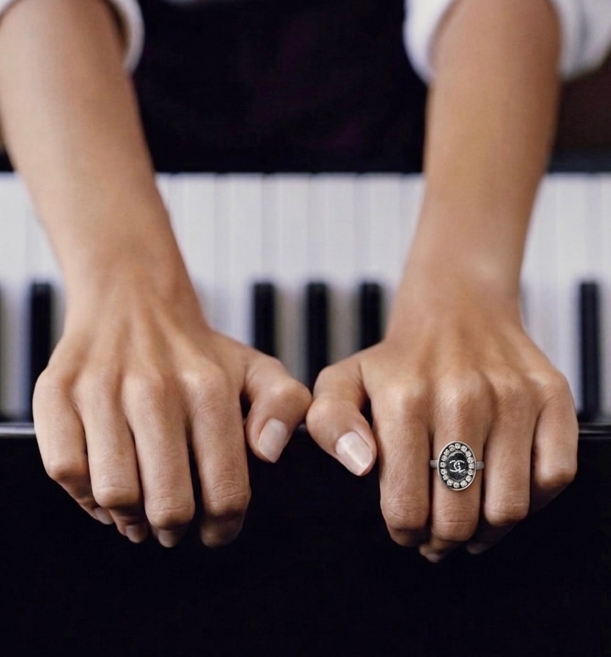 black tweed halo ring