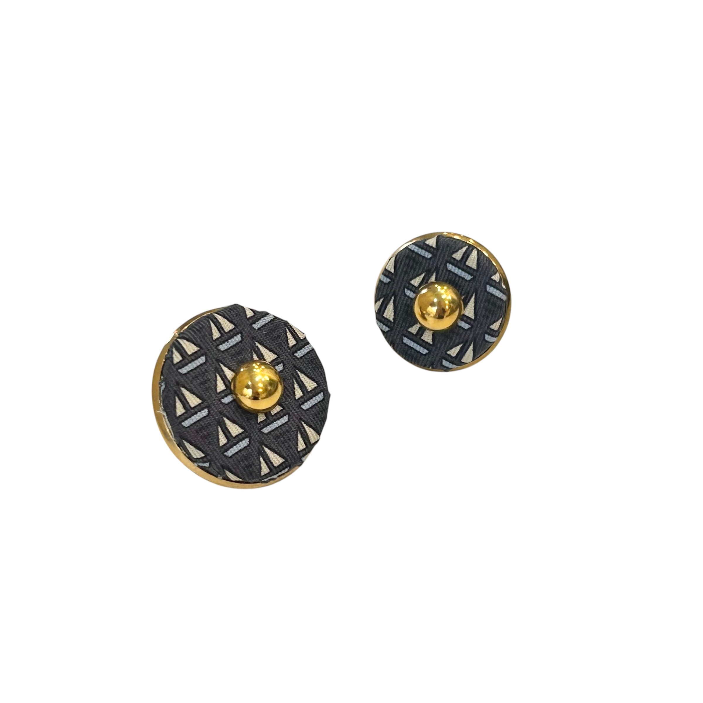 Ronde silk Palette brooch no.2