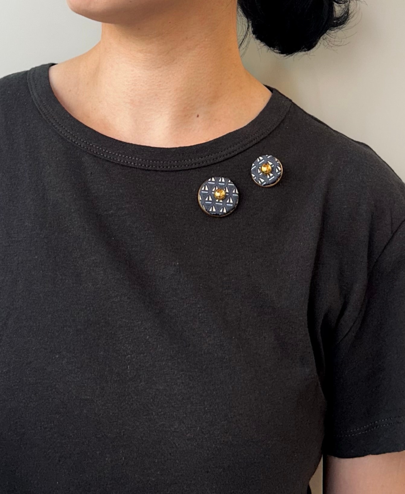 Ronde silk Palette brooch no.2