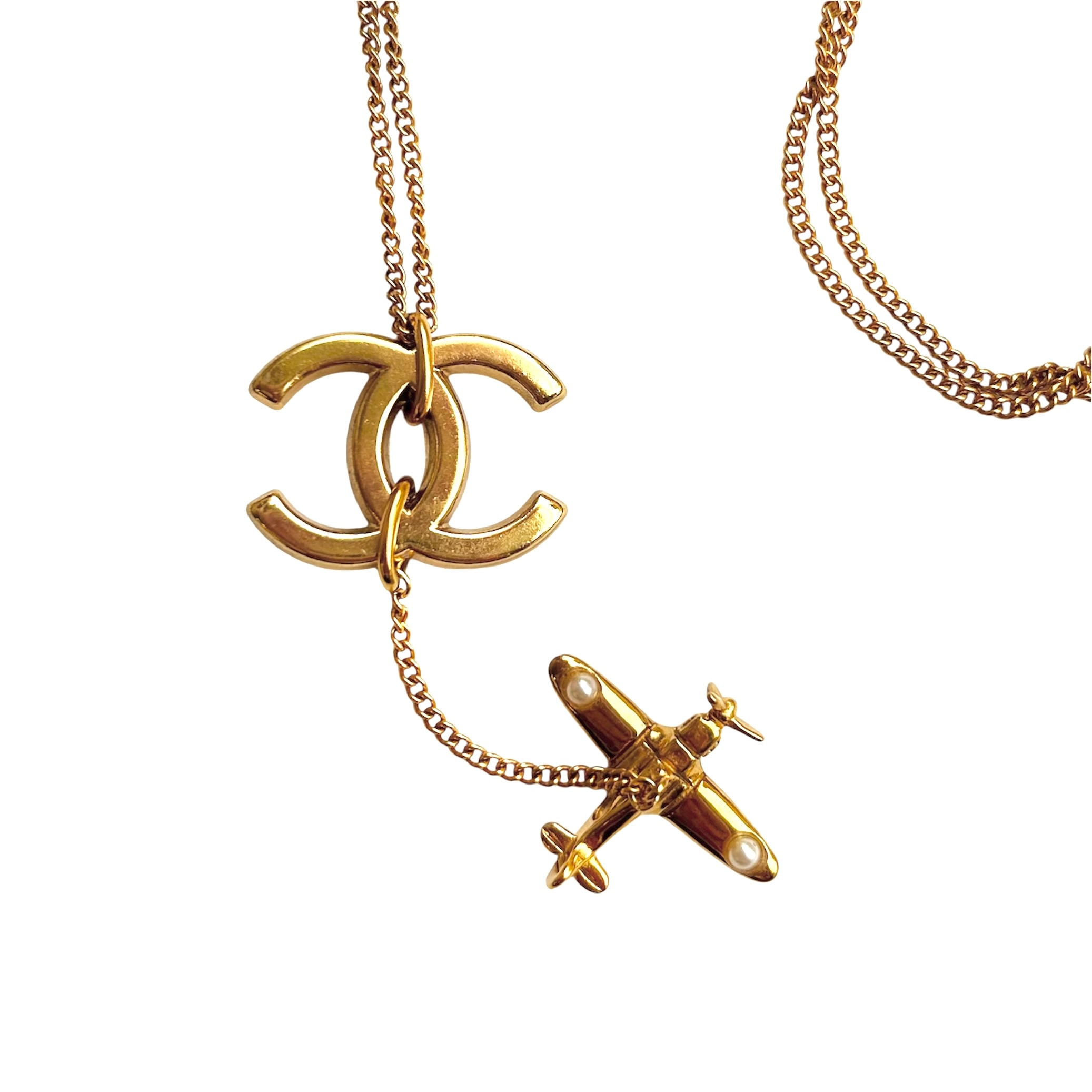 hanger CC airplane drop necklace