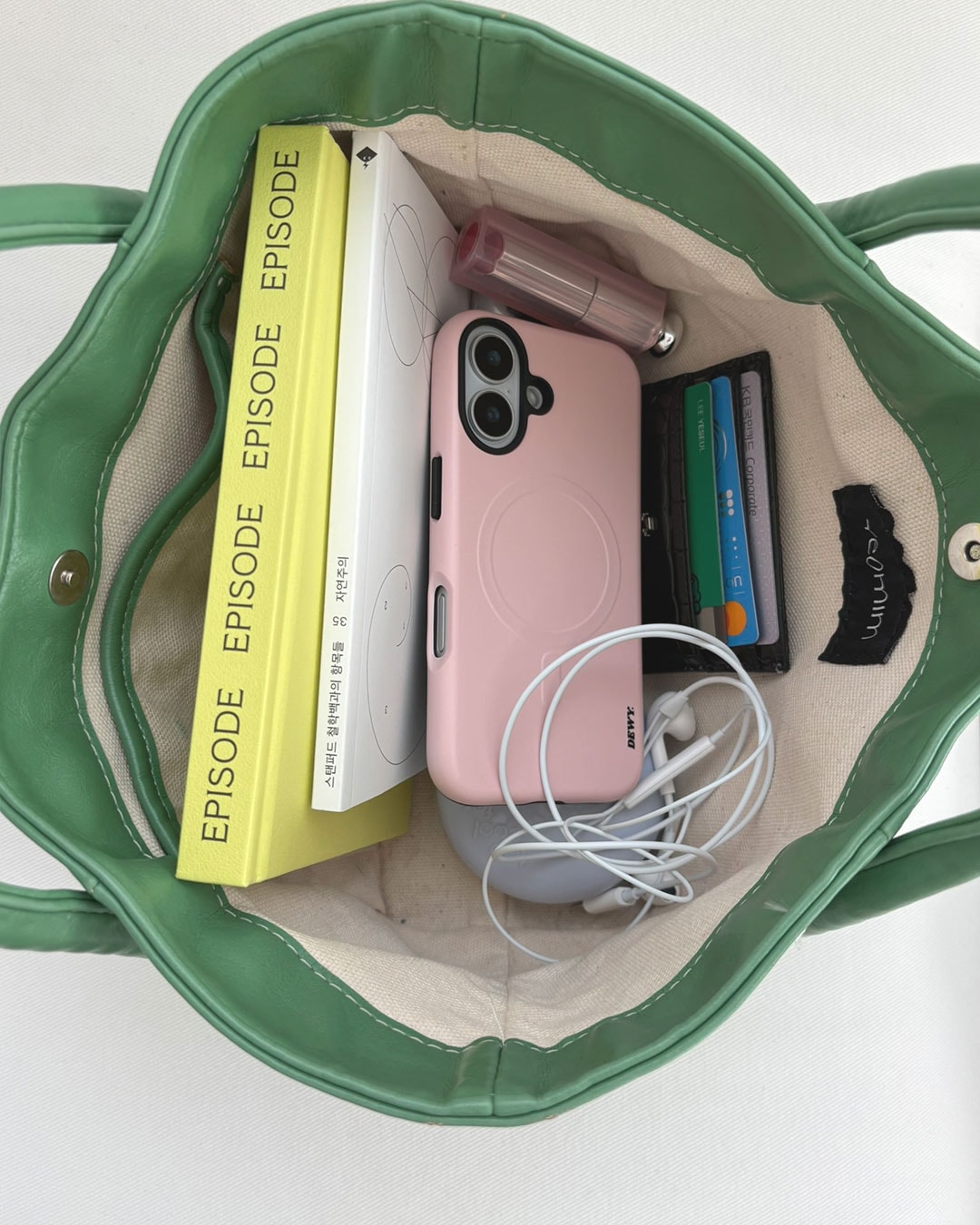 beige pink tough bumper (Magsafe)