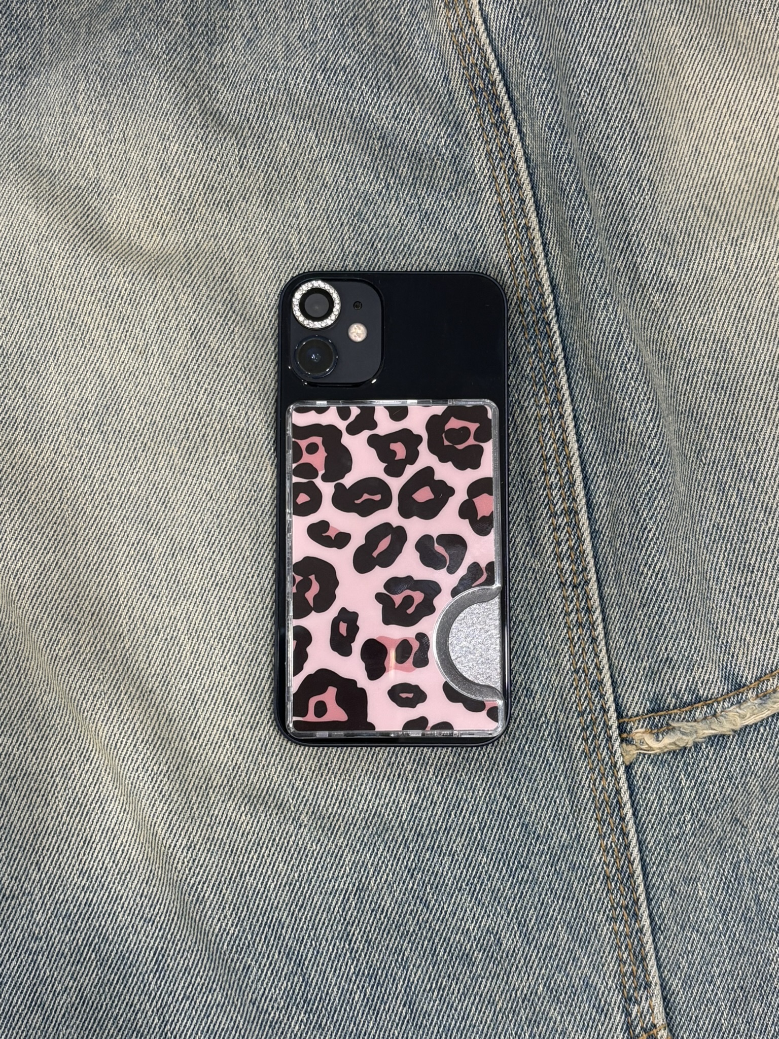 Pink leopard card slot 🐆