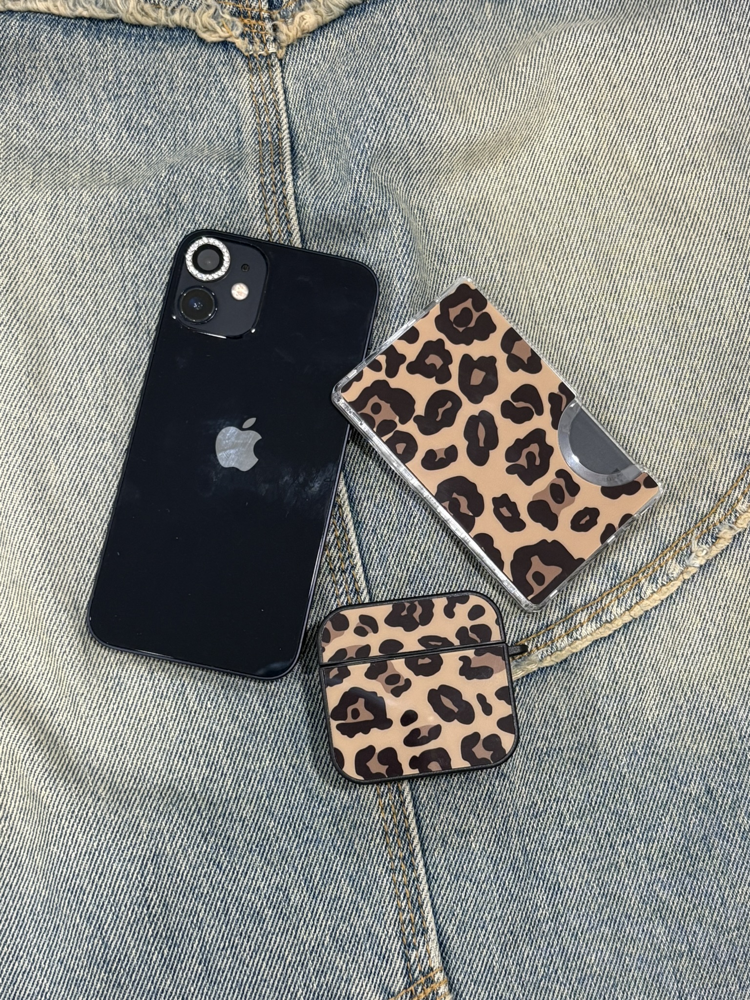 Brown leopard card slot 🐆
