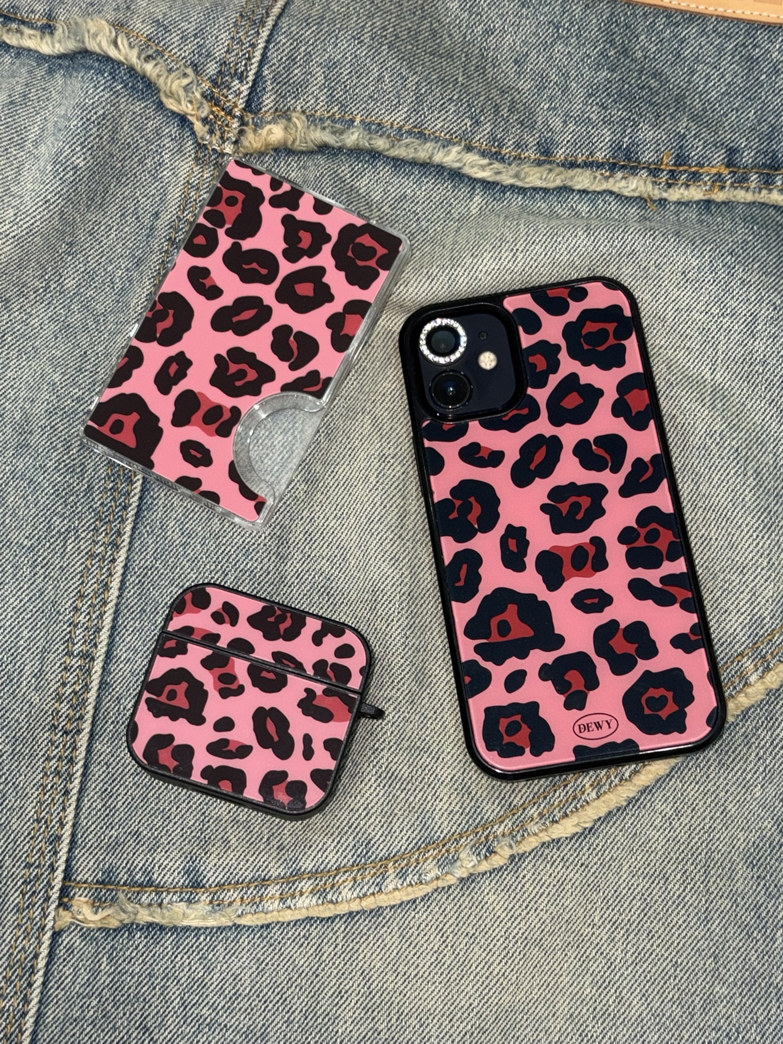 Cherry leopard airpods 🐆