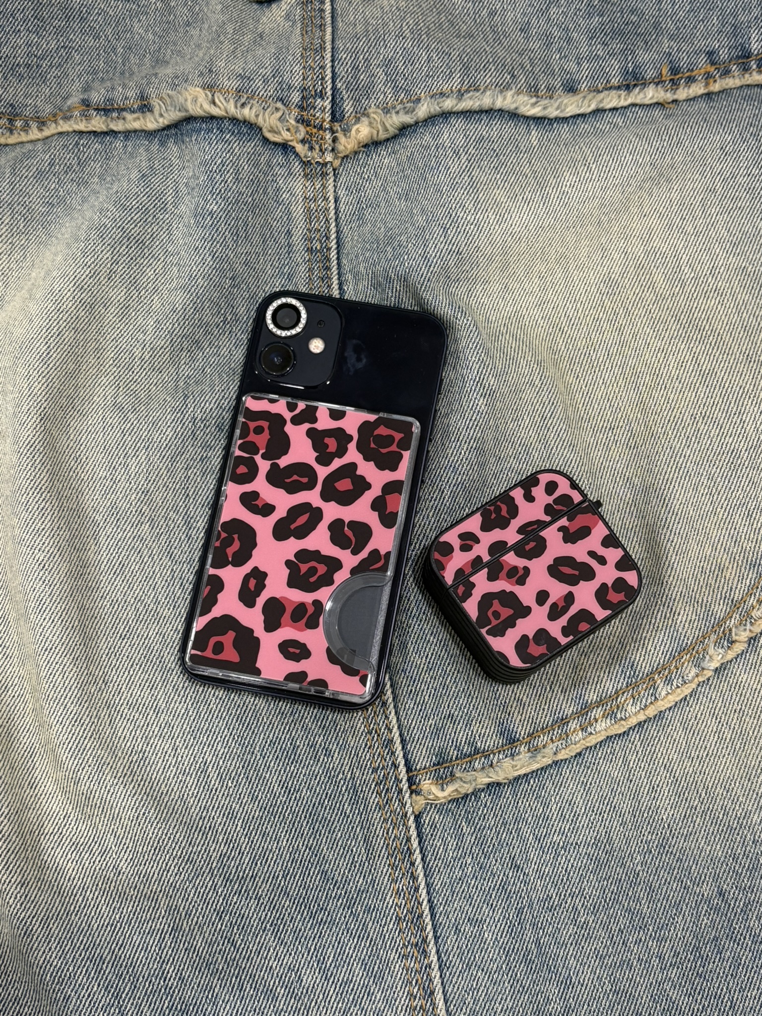 Cherry leopard card slot 🐆