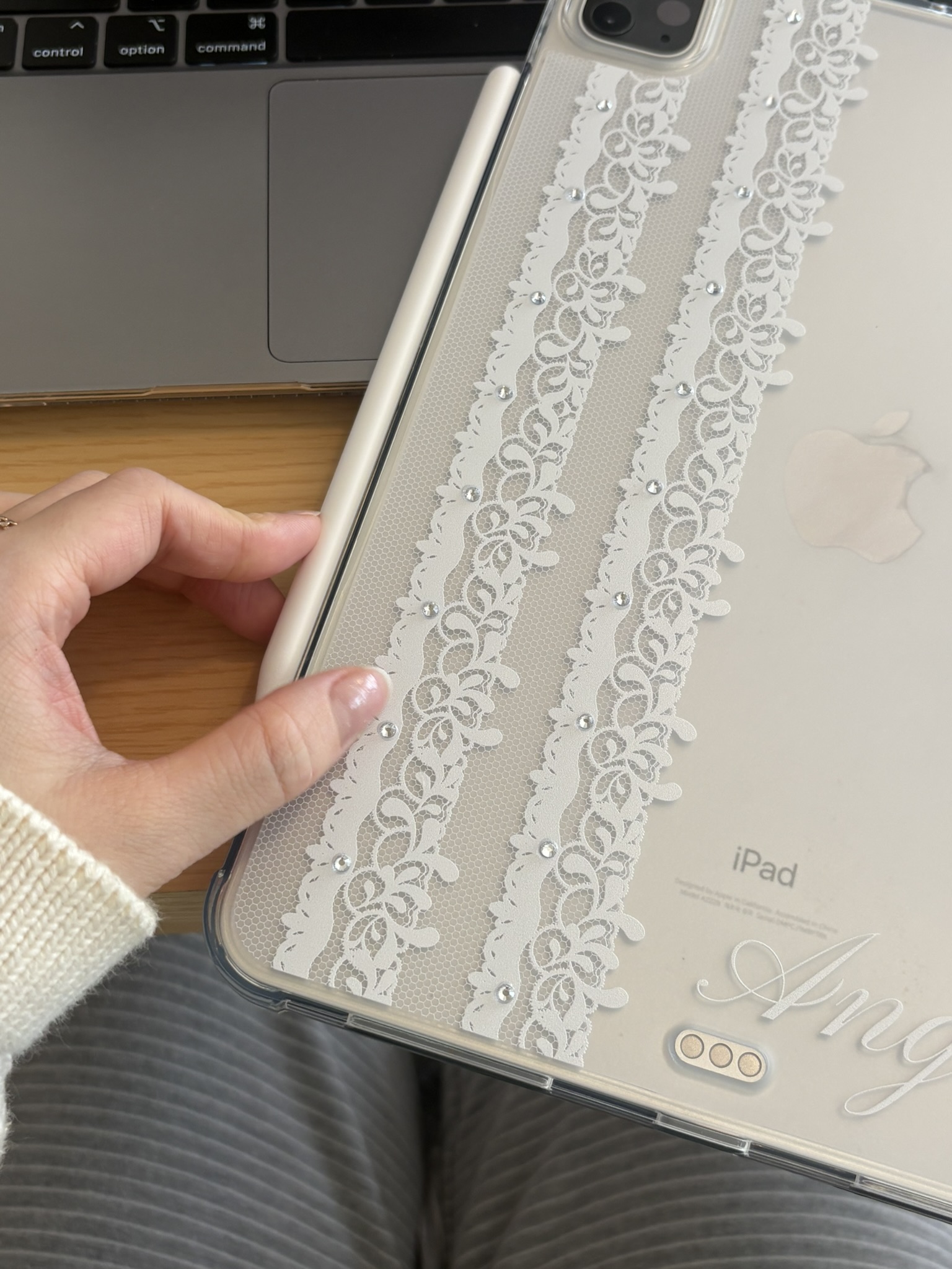 Angel Lace ipad case 🤍