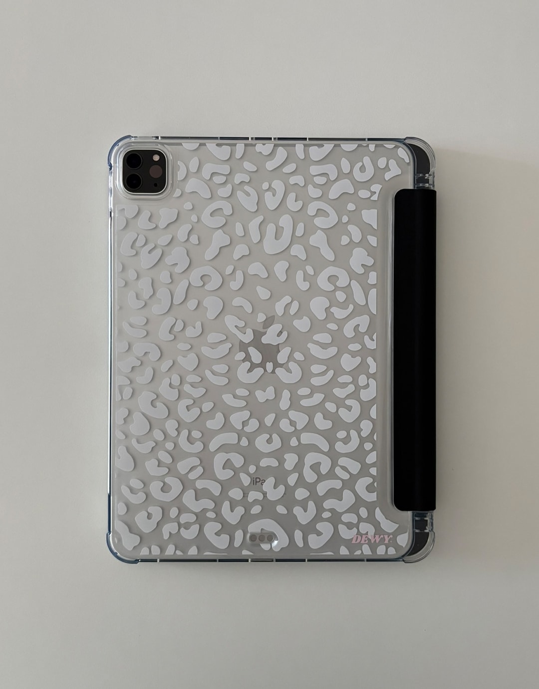 White leopard ipad case