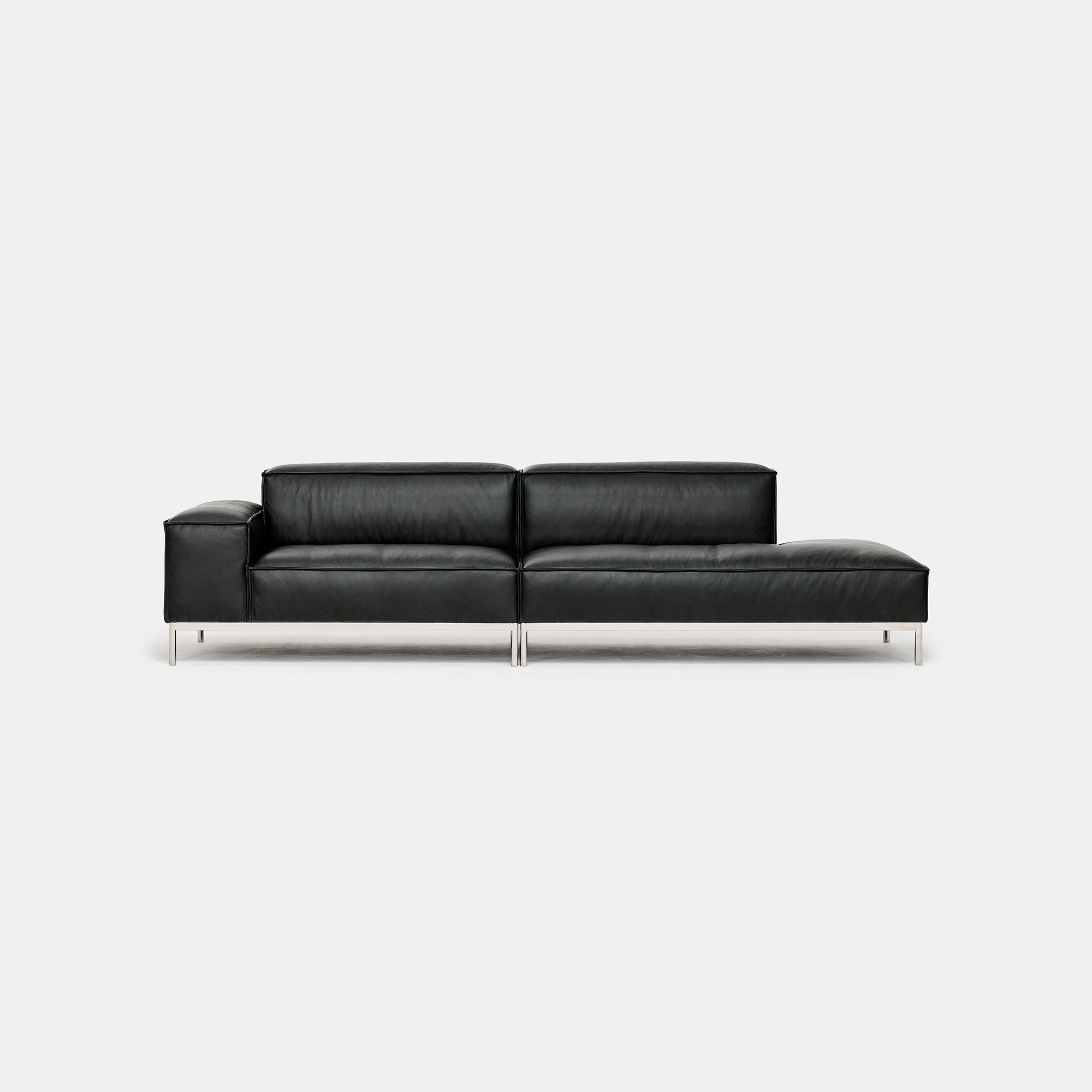 LINEA LOUNGE