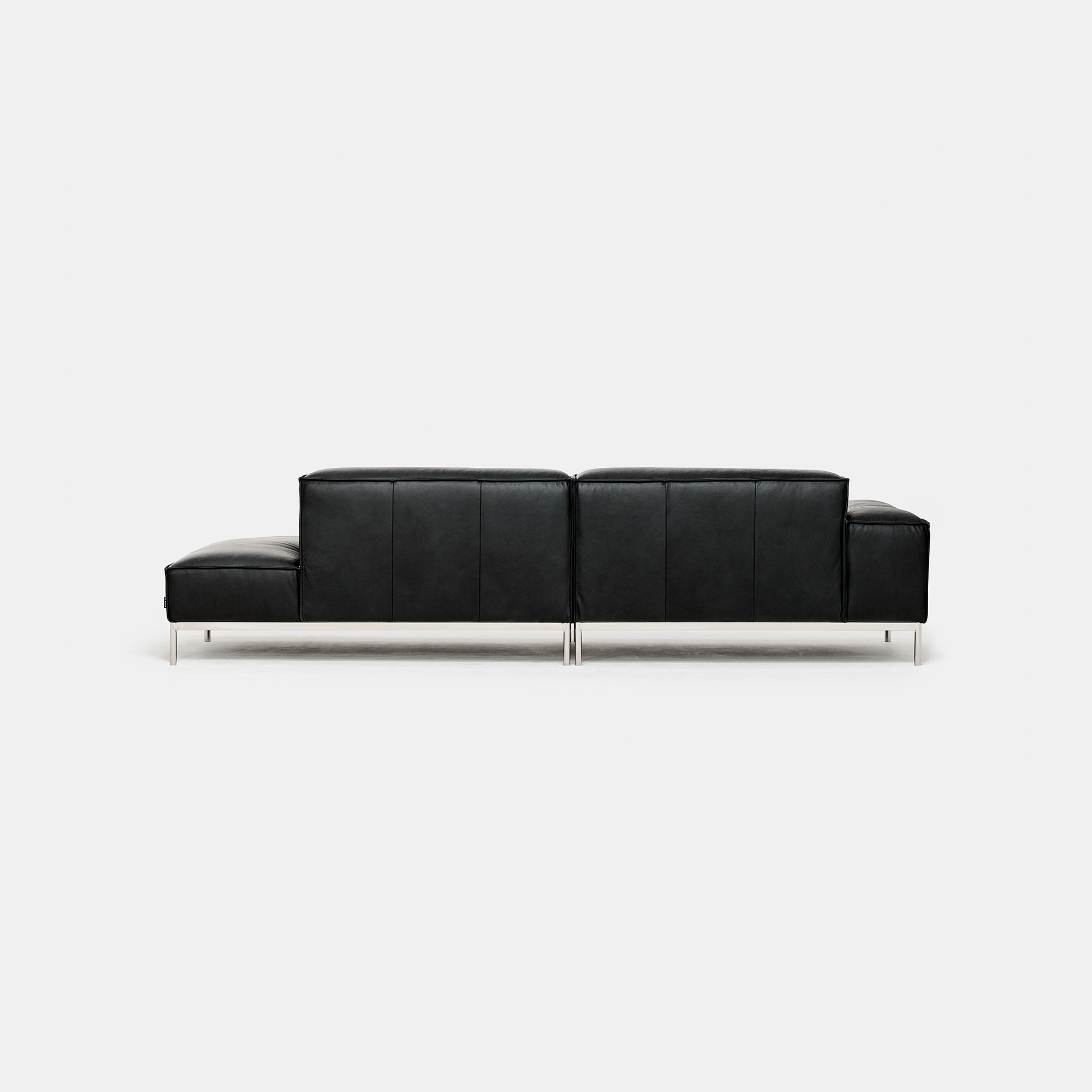 LINEA LOUNGE