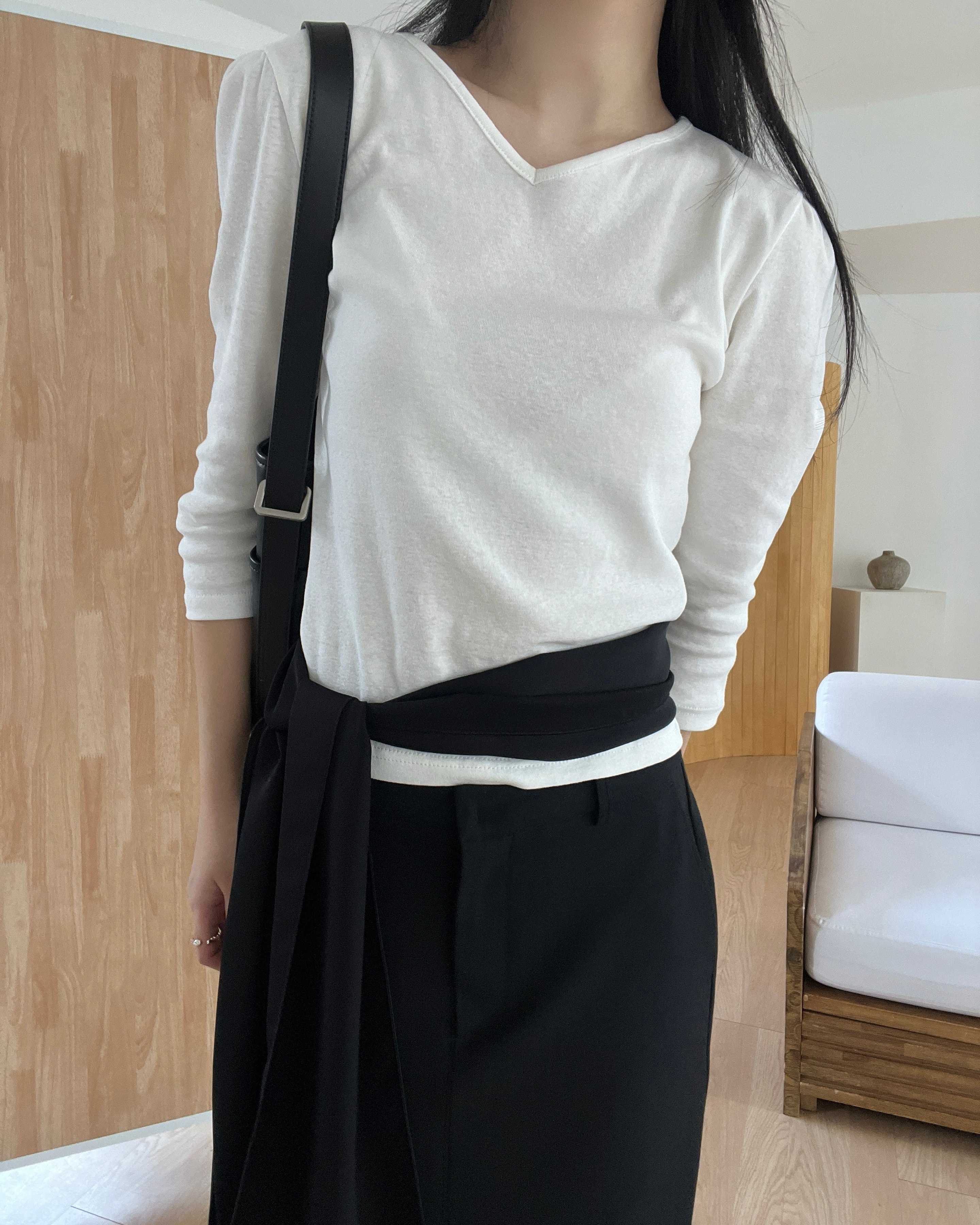 [3rd re-stock] 90s V-Neck Tee (3color)