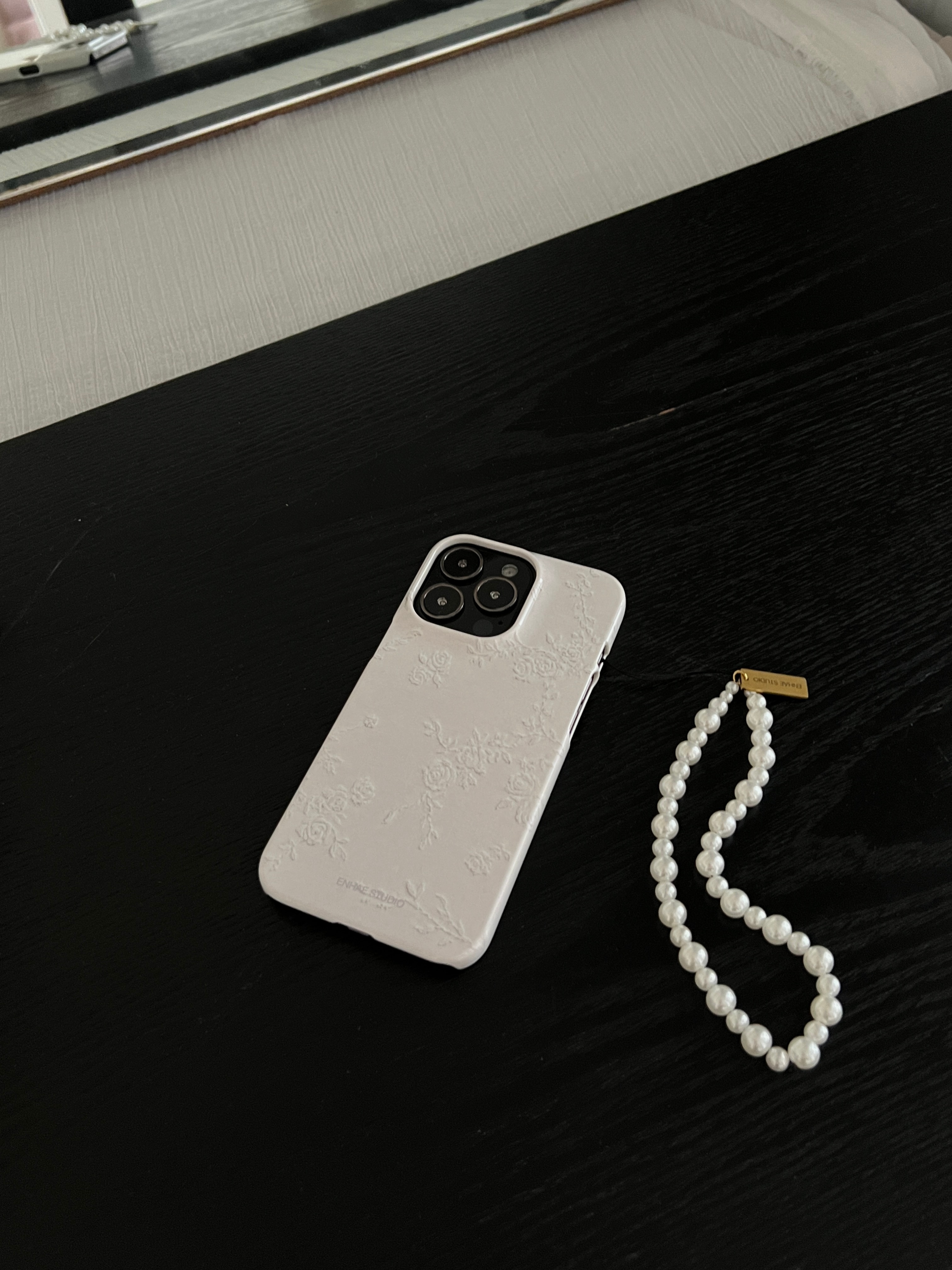Blanche Rose Case (+magsafe)