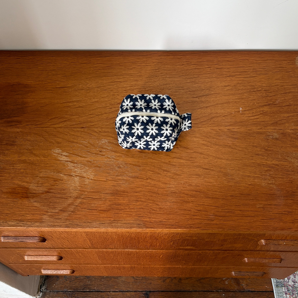 flower dot denim square