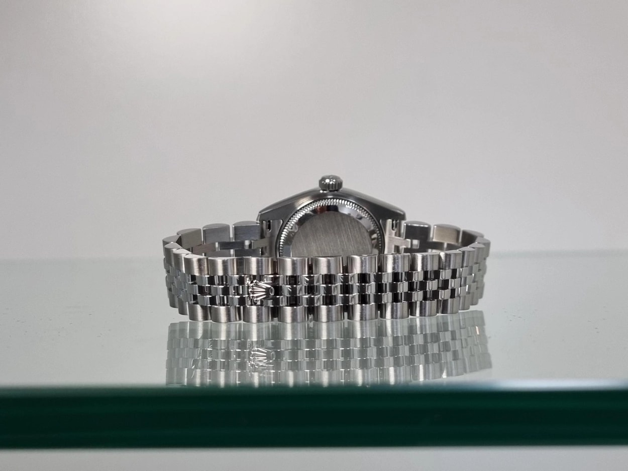 Rolex® Datejust 26mm (26mm | 블랙 다이얼 | 로만 인덱스 | 스틸)