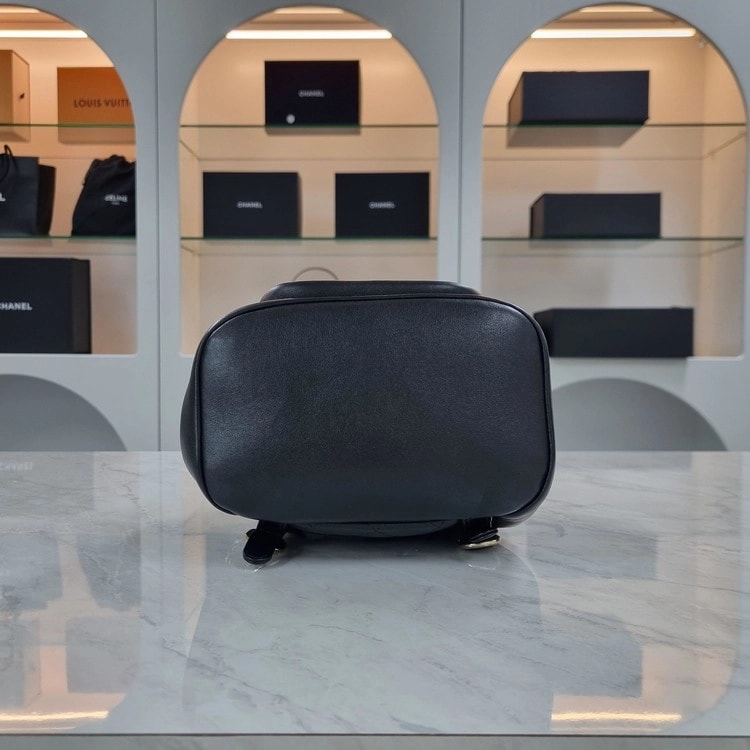 샤넬 | Duma One-Pocket Backpack