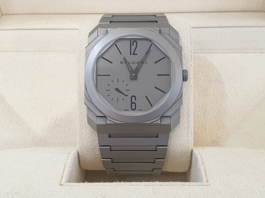 불가리 | Octo Finissimo Titanium Grey