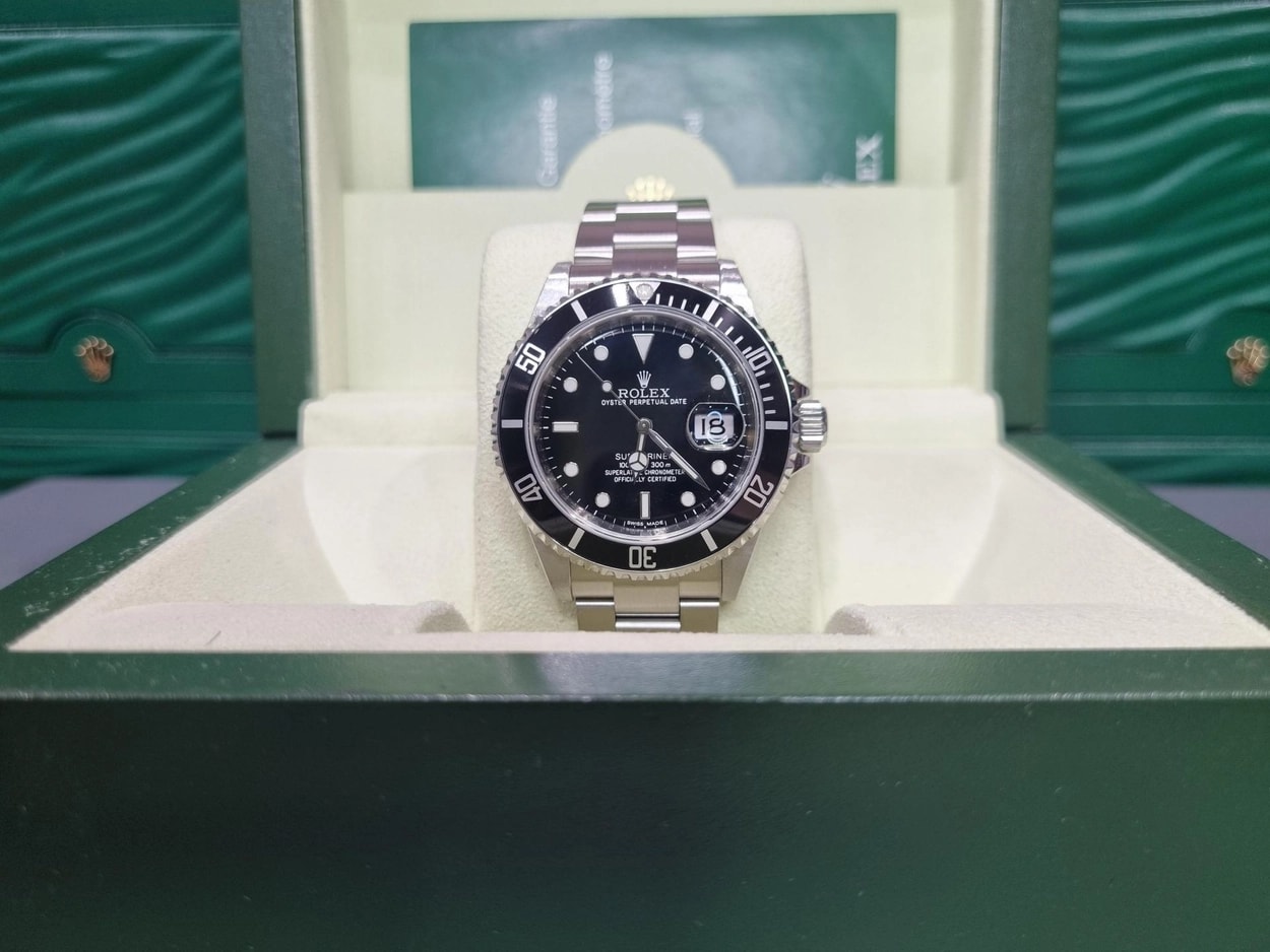 Rolex® Submariner Date (40mm | 블랙 다이얼)