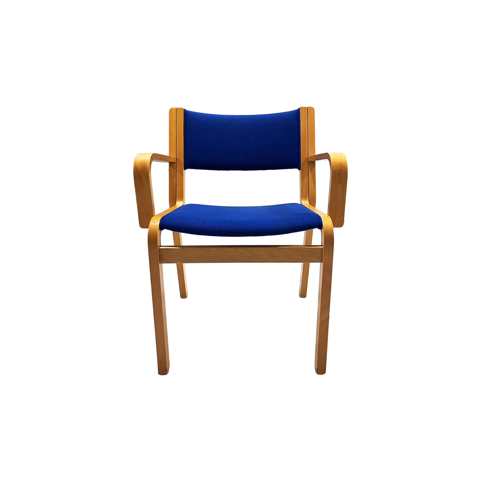 매그너스 올레센 Magnus Olesen | Model 45 Arm Chair